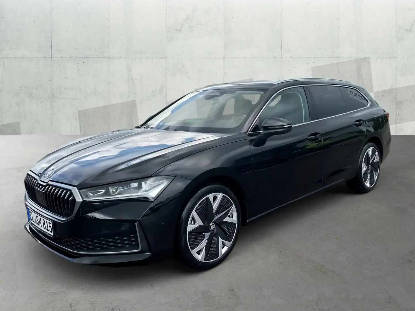 Skoda Superb Combi 2.0 TDI DSG Selection Schwarz - 2