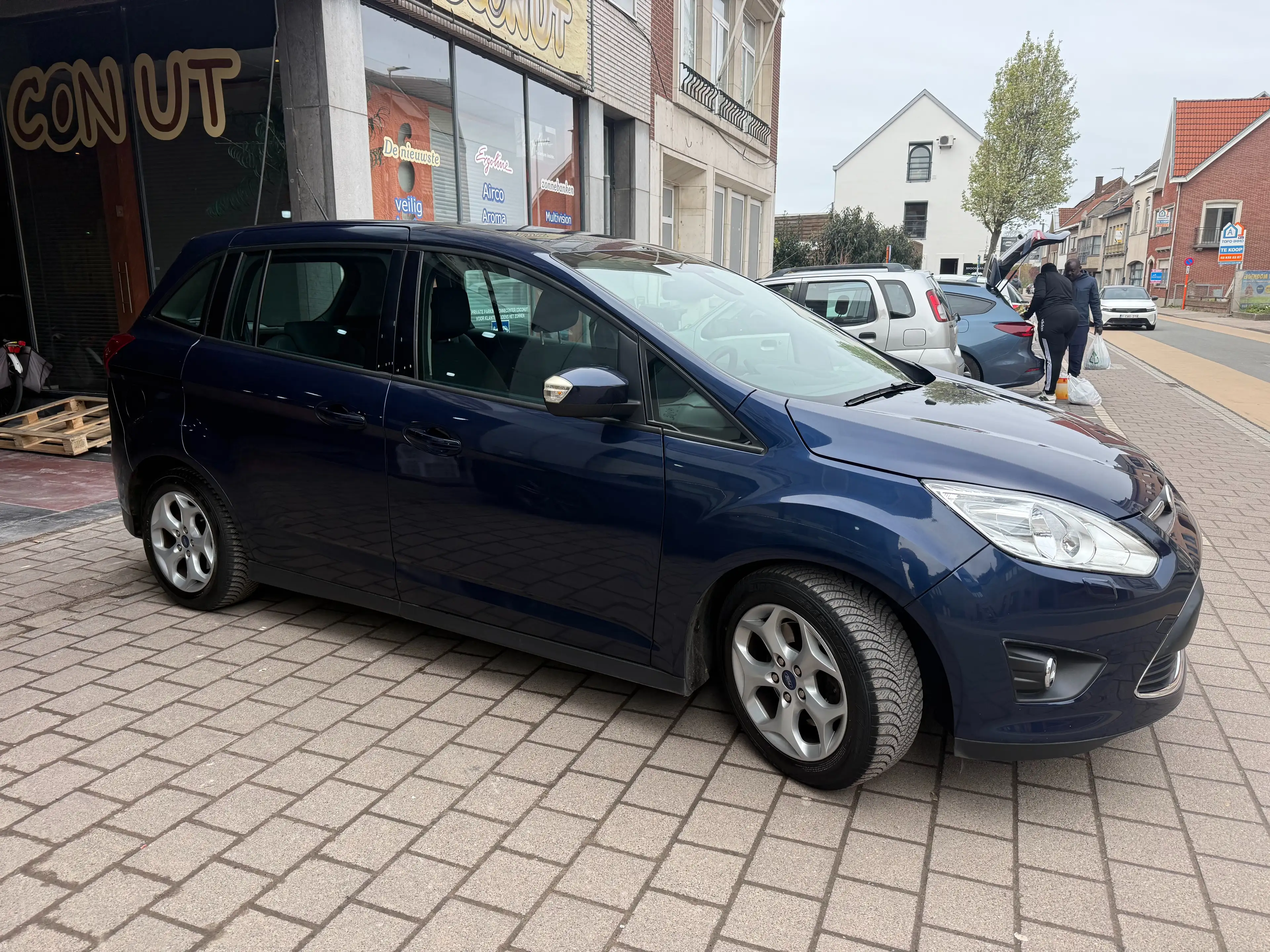Ford Grand C-Max Grand C-Max 1.6 Essence 1er Proprio Carnet Ford Ga — photo 3