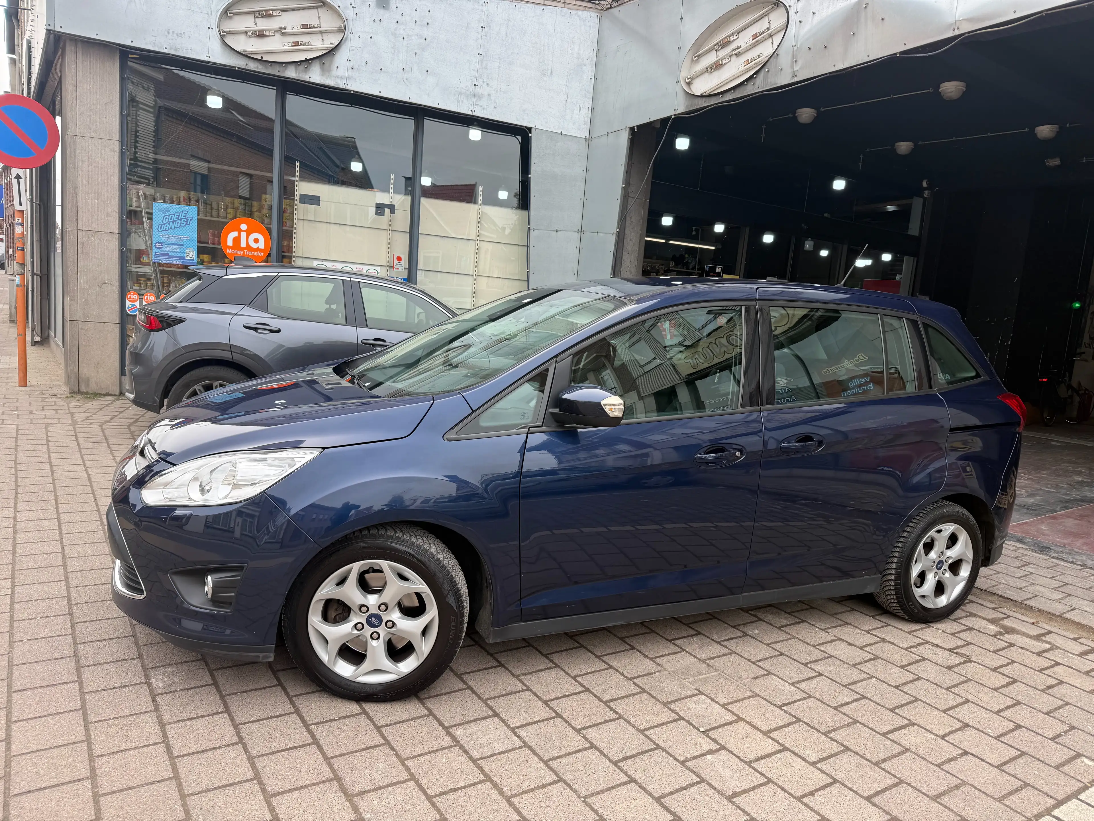 Ford Grand C-Max Grand C-Max 1.6 Essence 1er Proprio Carnet Ford Ga