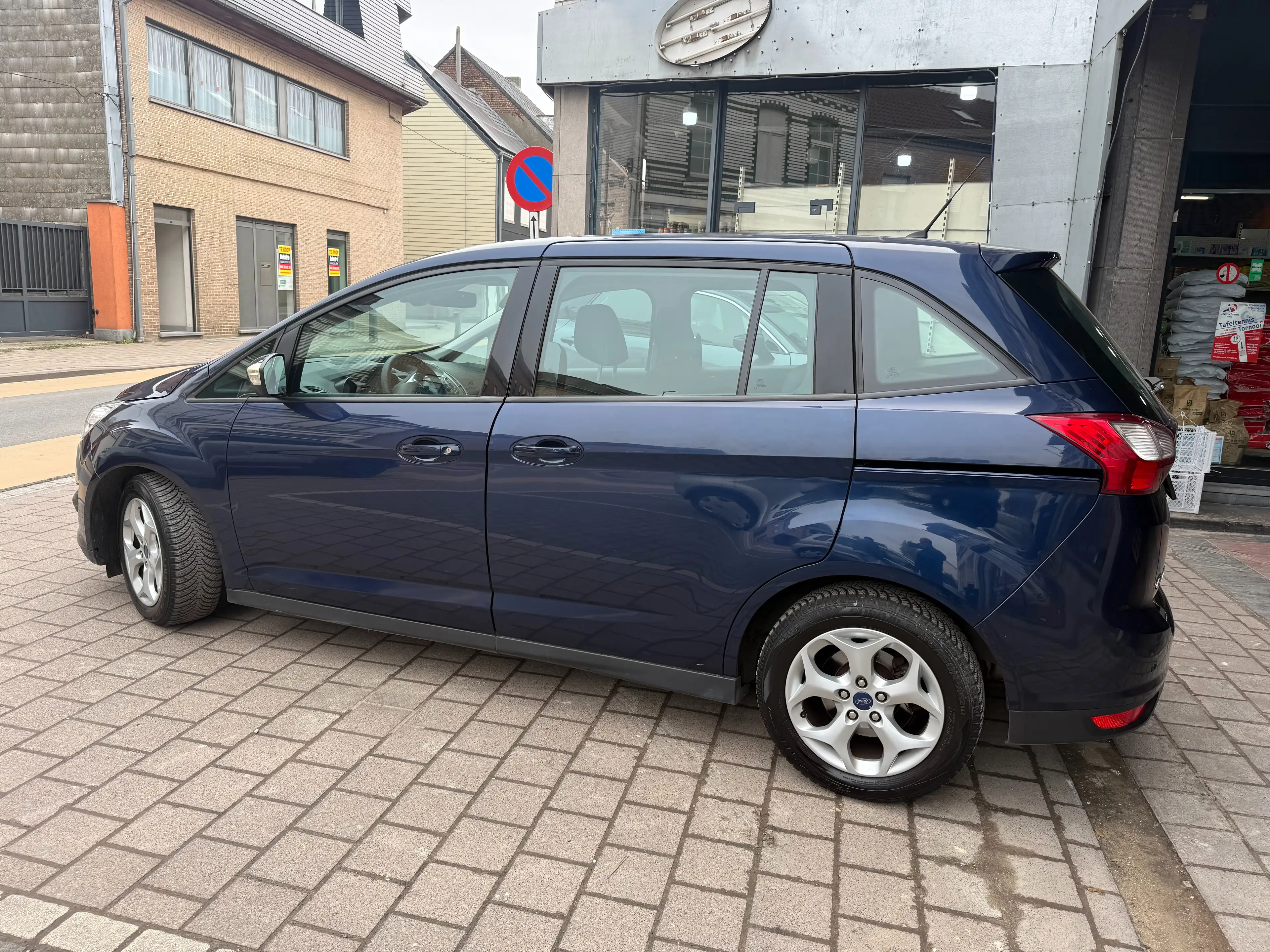 Ford Grand C-Max Grand C-Max 1.6 Essence 1er Proprio Carnet Ford Ga — photo 6