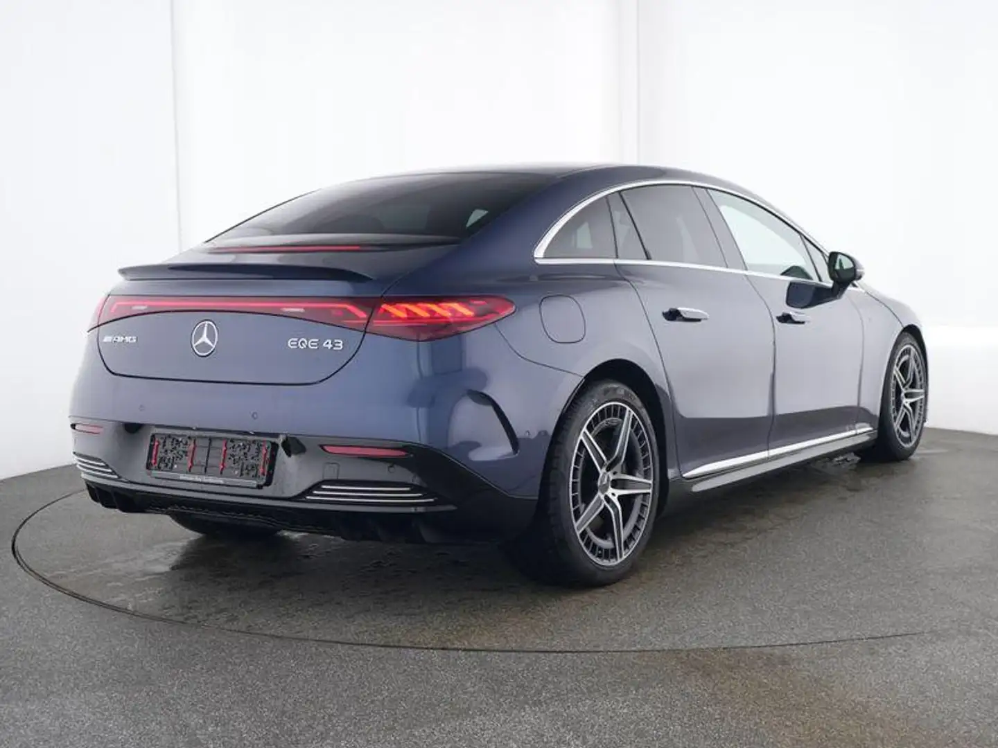 Mercedes-Benz EQE 43 4MATIC AMG Berline | Trekhaak | Distronic + Stuura Blau - 2