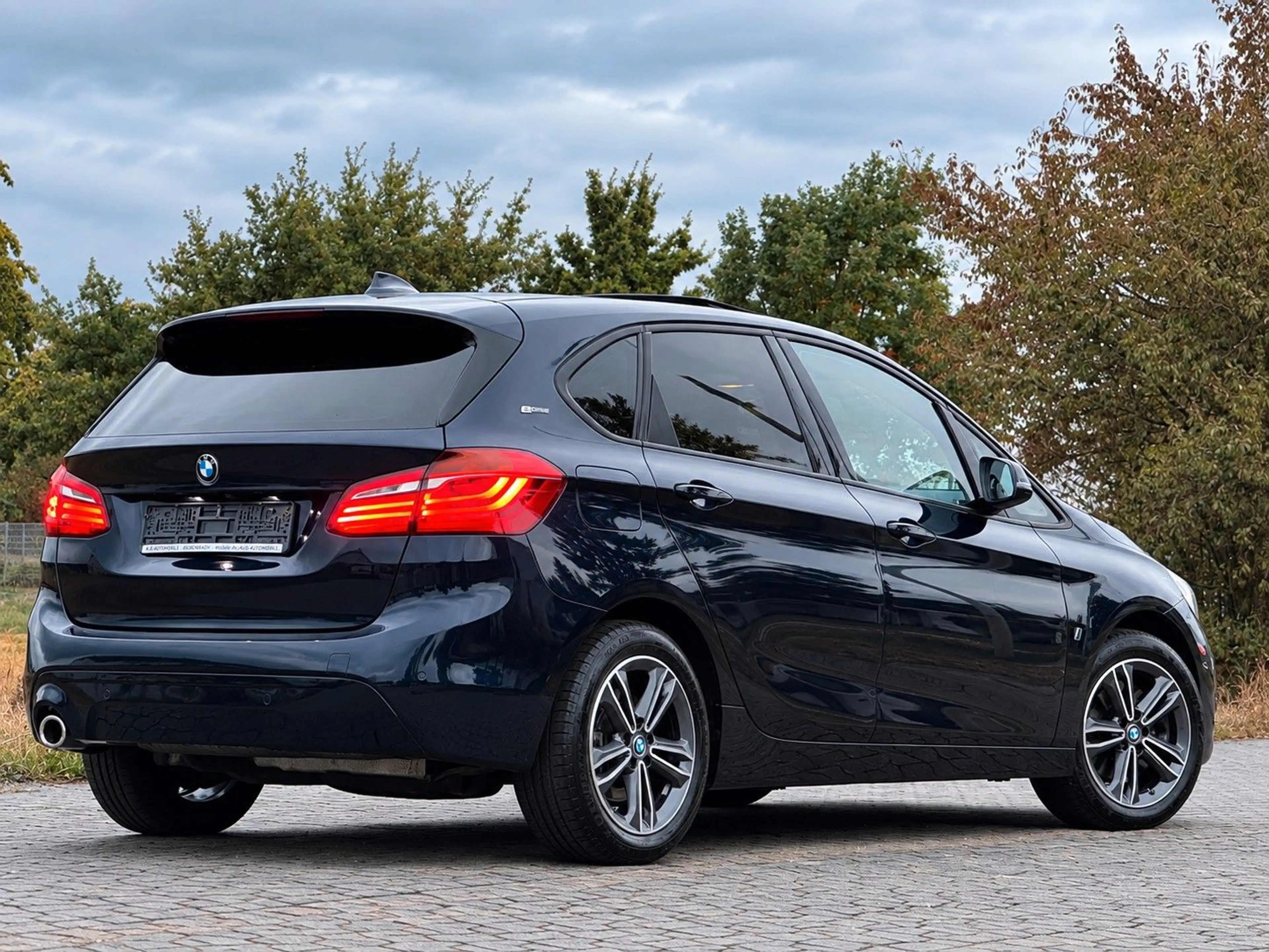BMW 225 225xe Active Tourer M-Sport *ABSOLUT VOLL* — photo 9