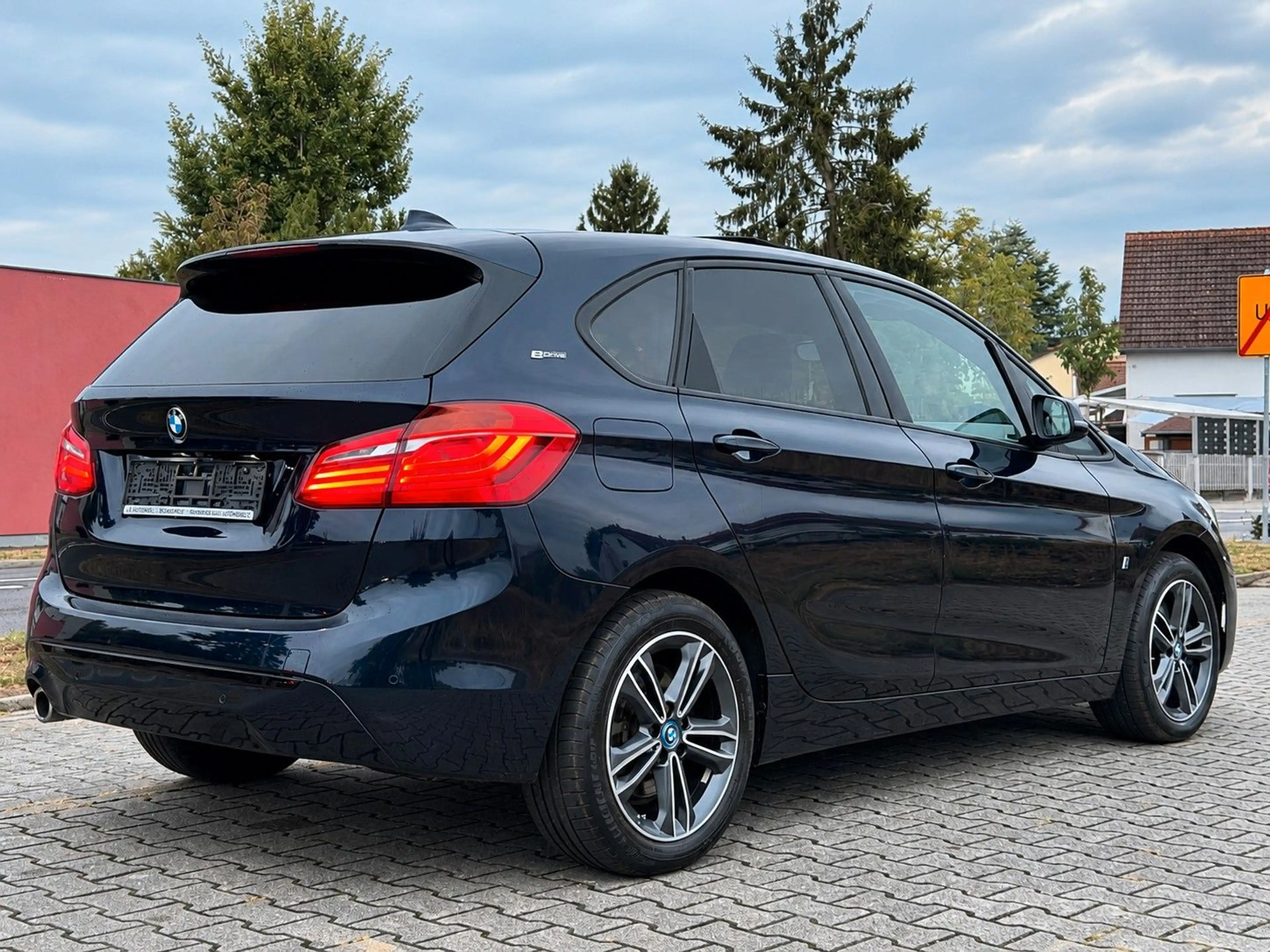 BMW 225 225xe Active Tourer M-Sport *ABSOLUT VOLL* — photo 4