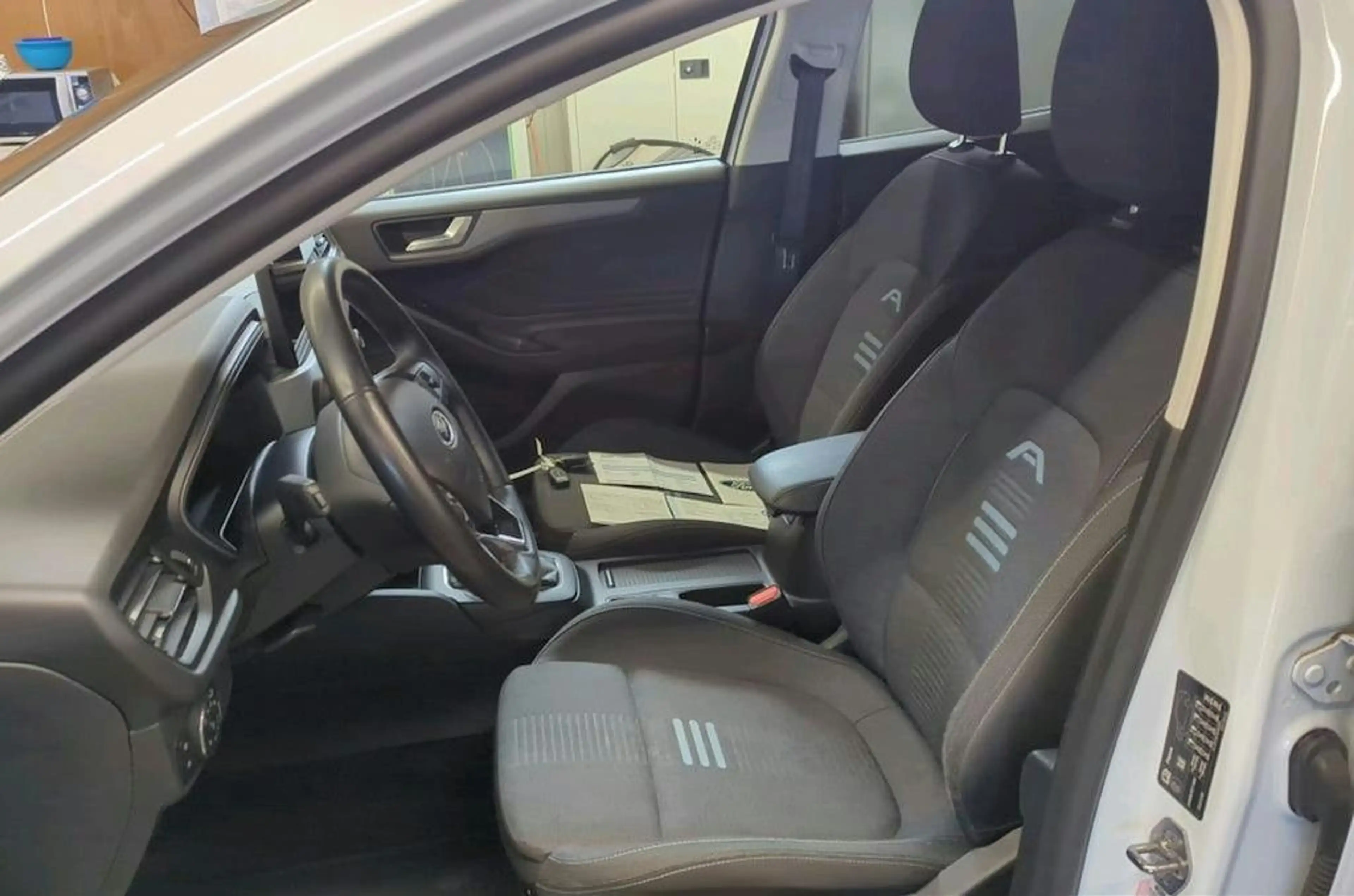 Ford Focus Turnier Active — photo 7