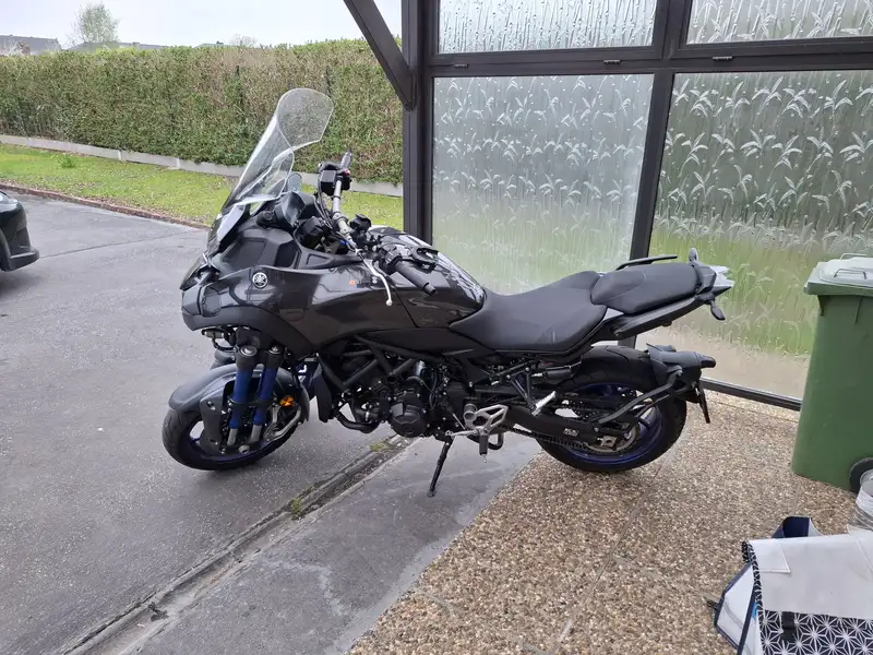 Yamaha Niken - foto 2