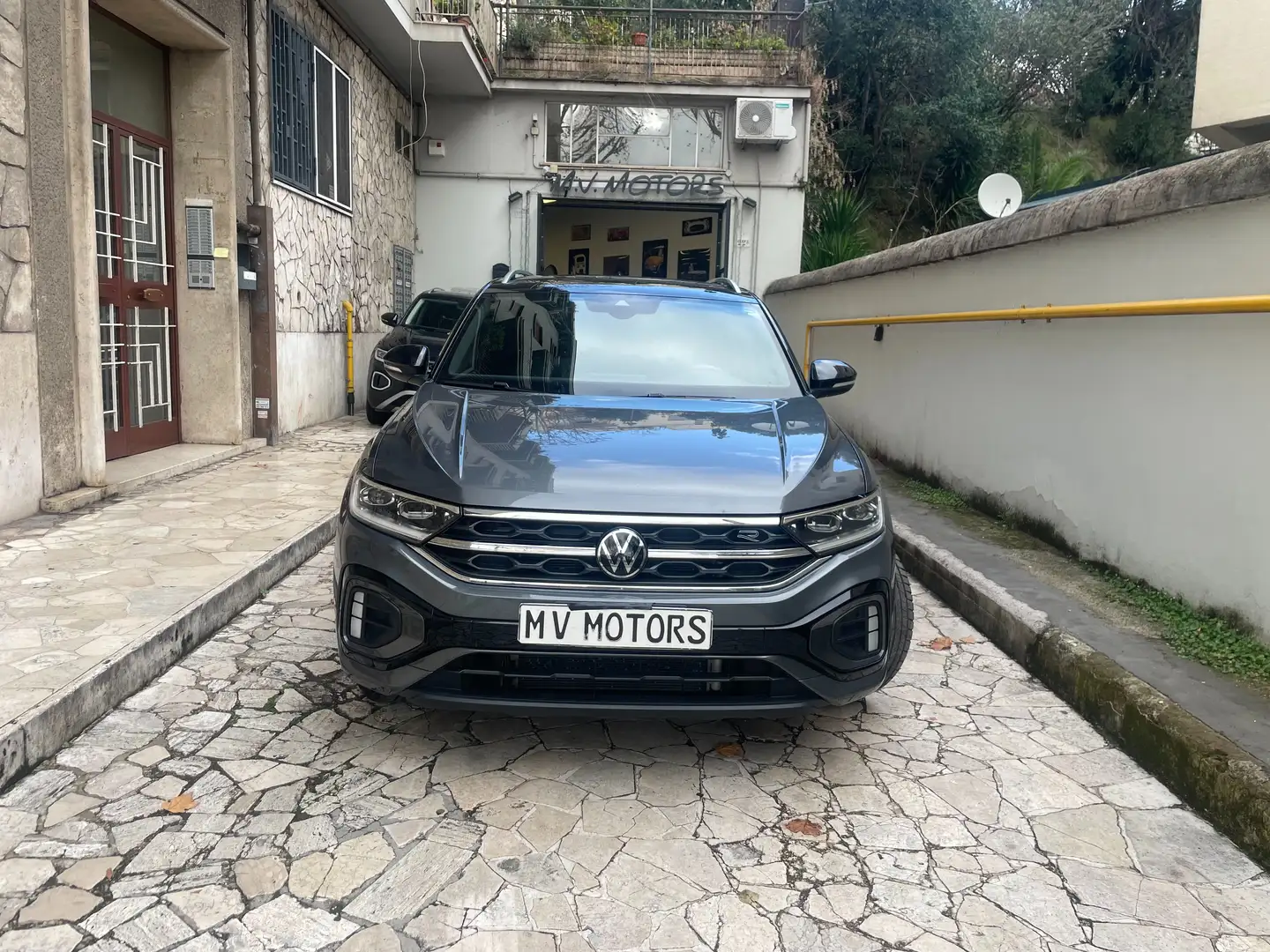 Volkswagen T-Roc T-Roc 1.5 tsi R-Line dsg 150 cv Grigio - 2