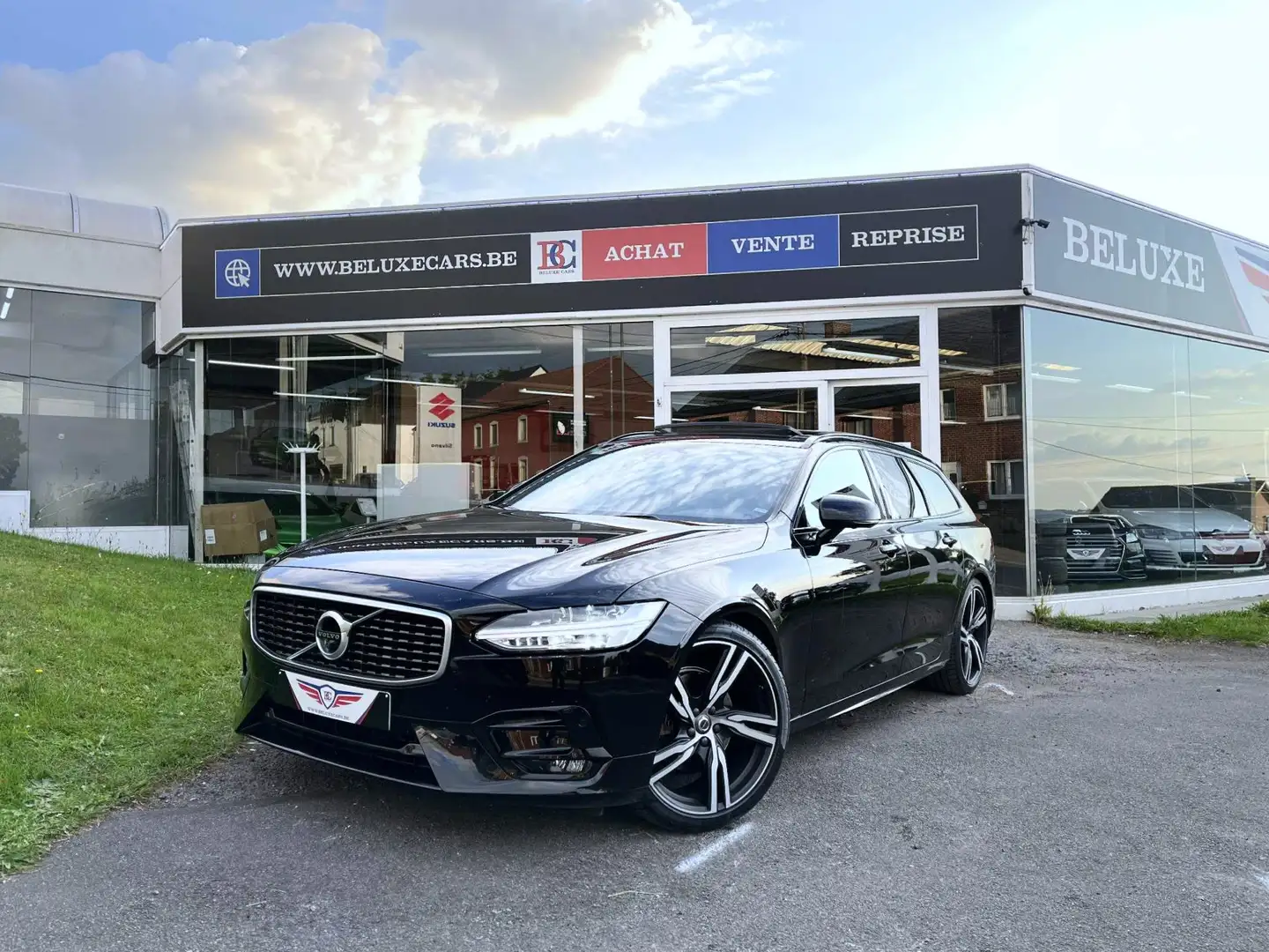 Volvo V90 V90 2.0 D4 AWD R-Design*AUTO*GPS*CUIR*REG*JA Schwarz - 1