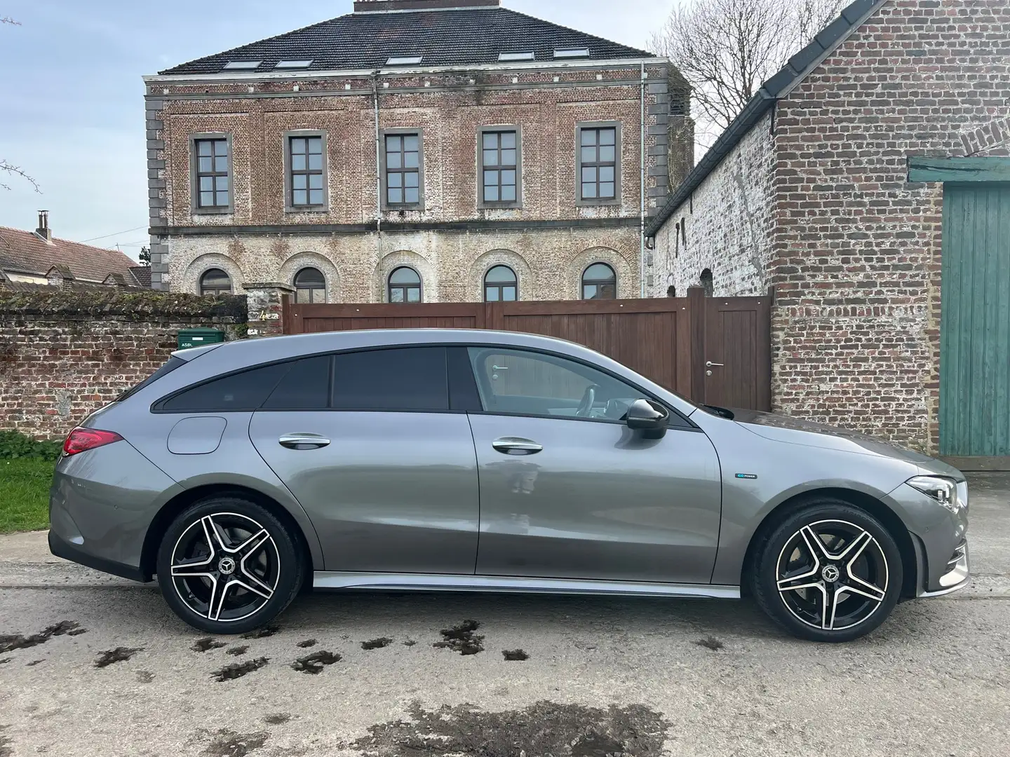 Mercedes-Benz CLA 250 e PHEV *PACK AMG*69.500 KM*TVA RECUP* Grijs - 2