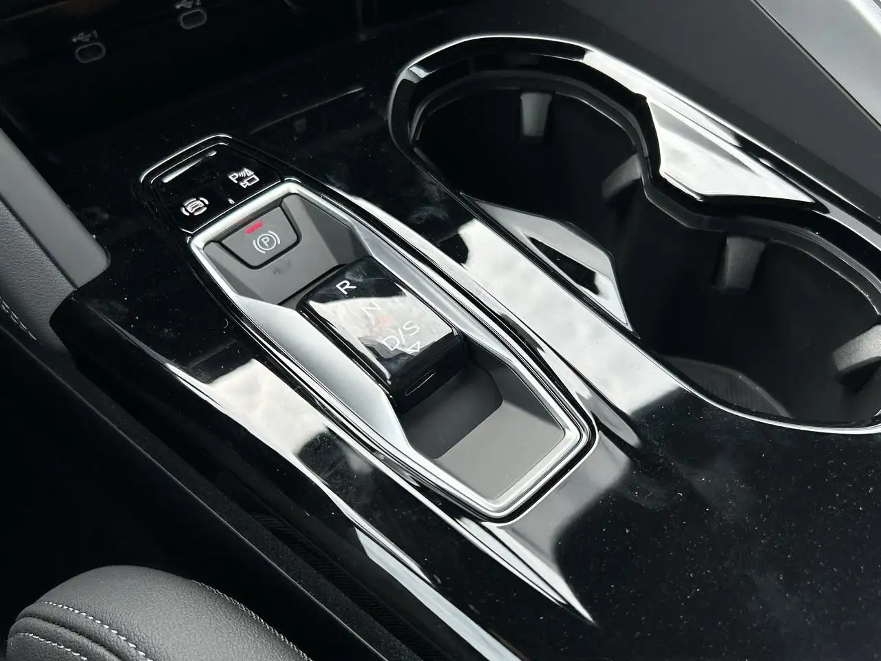 Audi Q5 снимка Audi Q5