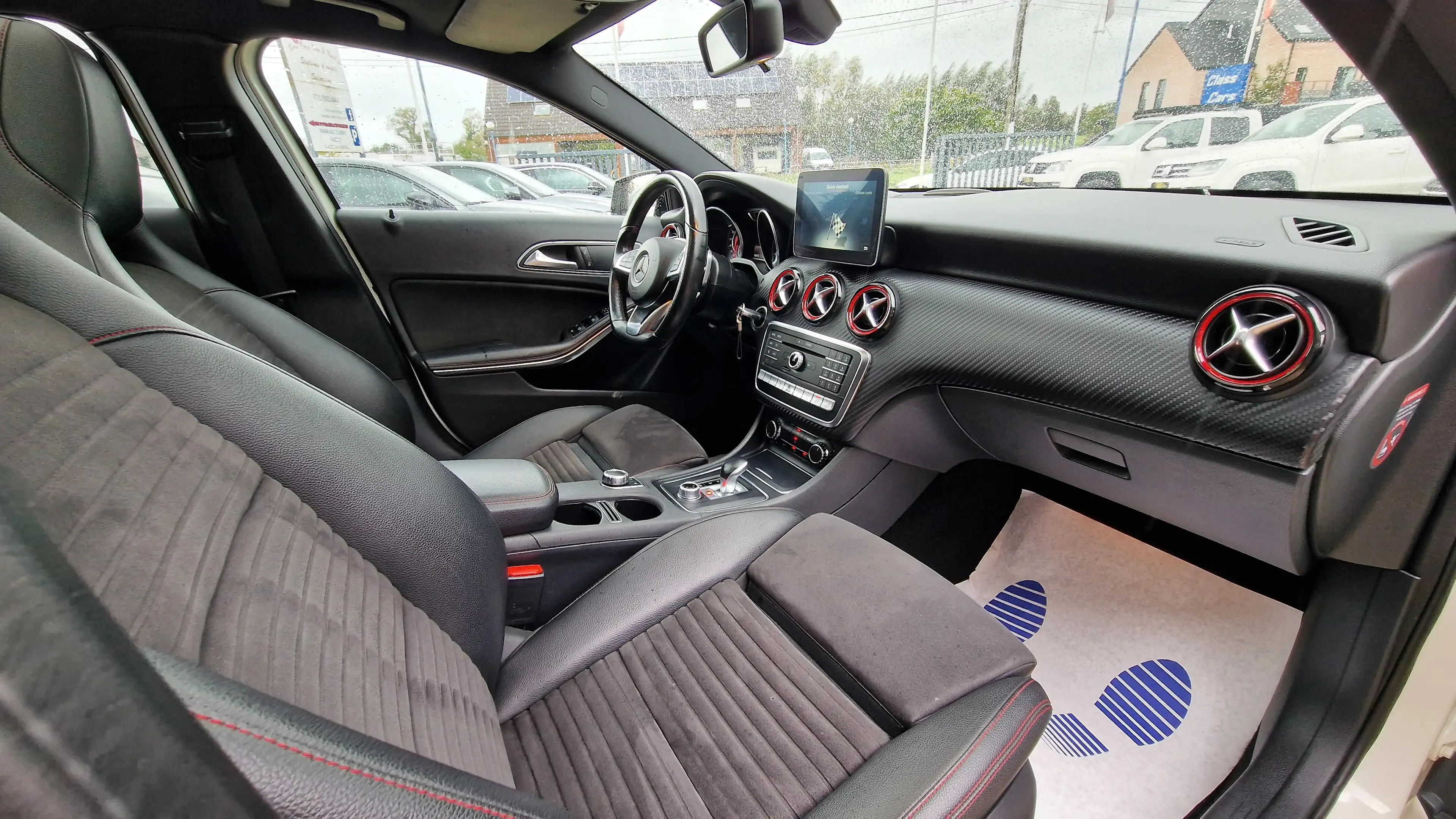 Mercedes-Benz A 45 AMG TURBO 4-Matic KIT AERO / AUTO / PANO / VENTE MARCHAND - EXPORT — photo 11