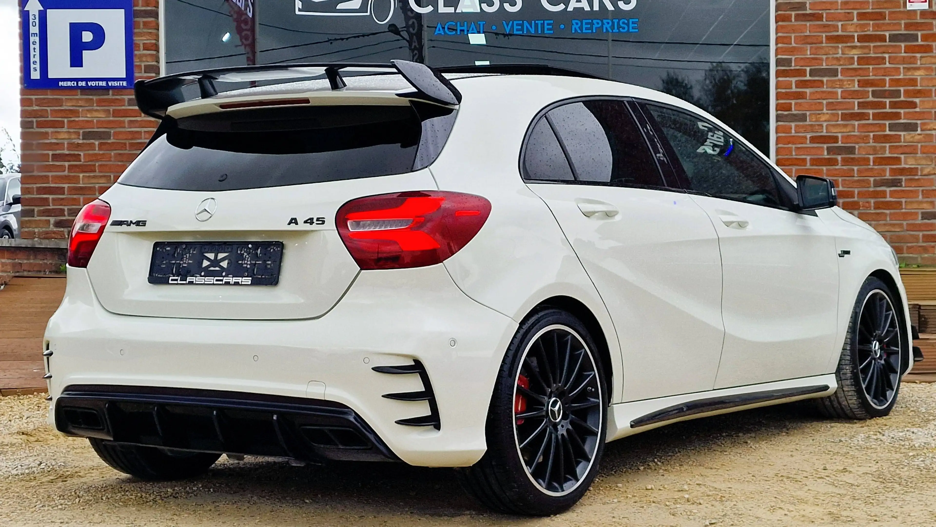 Mercedes-Benz A 45 AMG TURBO 4-Matic KIT AERO / AUTO / PANO / VENTE MARCHAND - EXPORT — photo 3