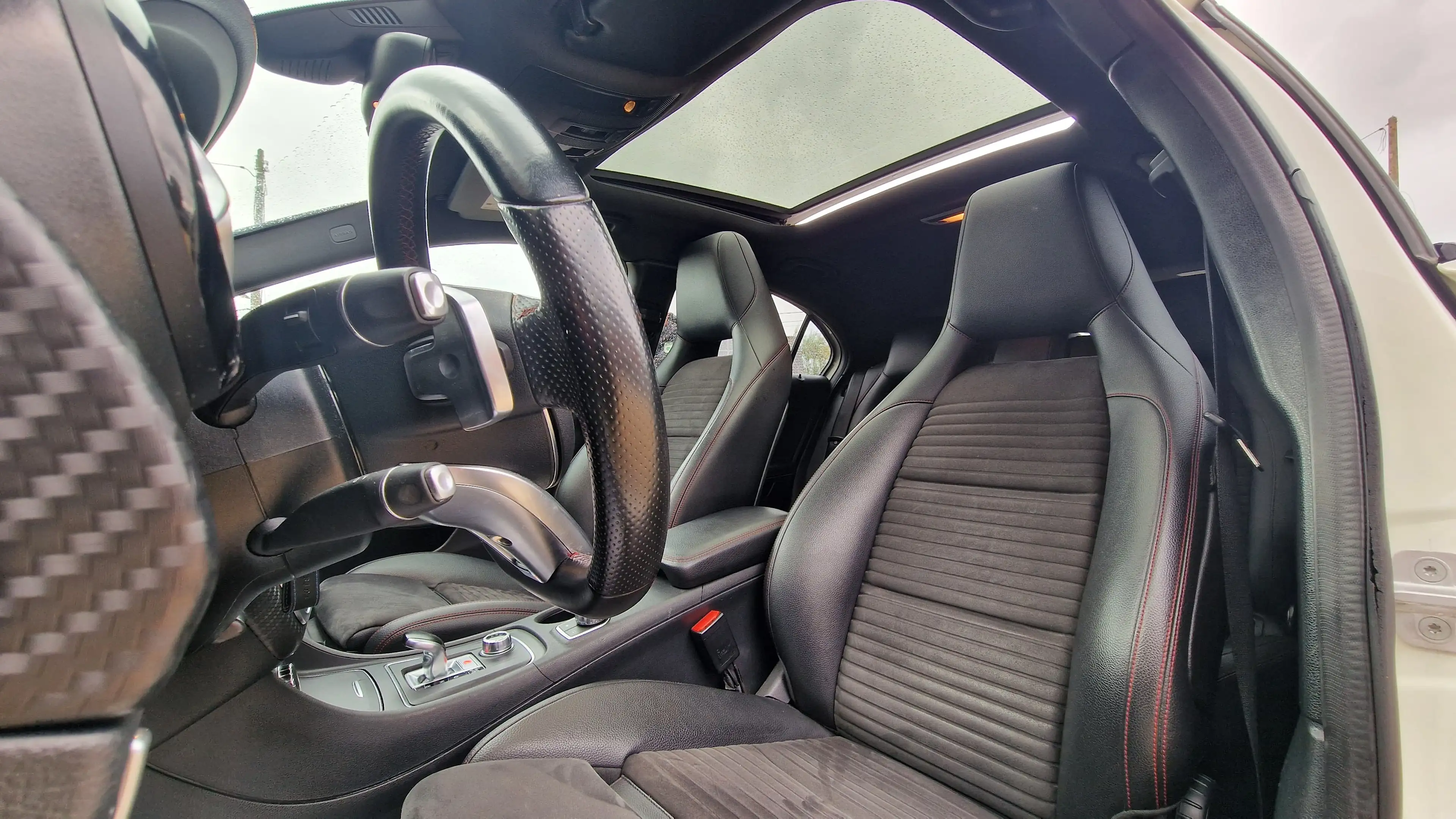 Mercedes-Benz A 45 AMG TURBO 4-Matic KIT AERO / AUTO / PANO / VENTE MARCHAND - EXPORT — photo 9