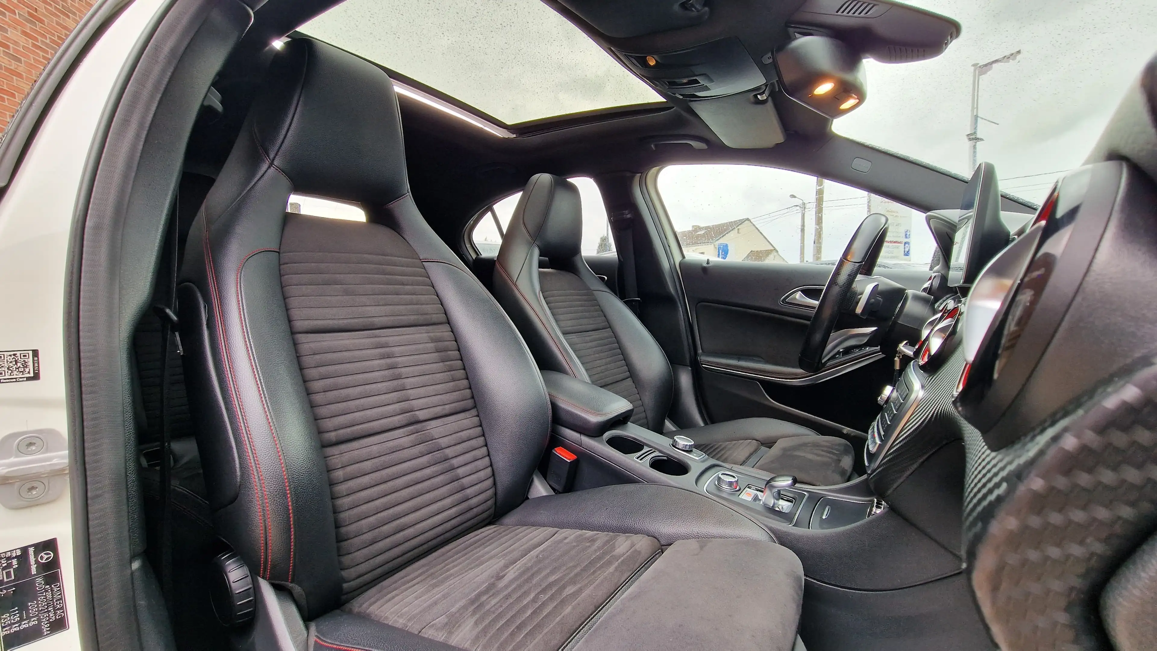 Mercedes-Benz A 45 AMG TURBO 4-Matic KIT AERO / AUTO / PANO / VENTE MARCHAND - EXPORT — photo 10