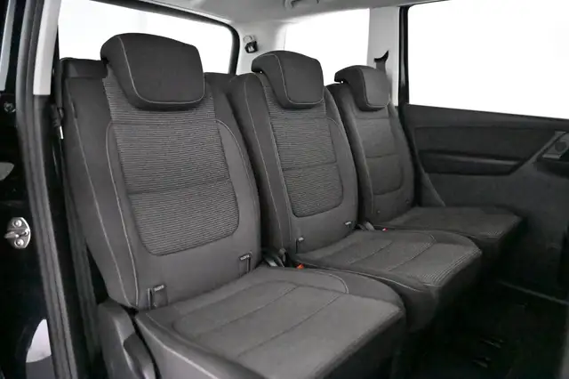 Volkswagen Sharan view 29