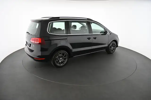Volkswagen Sharan view 4