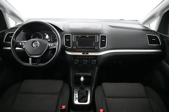 Volkswagen Sharan view 17