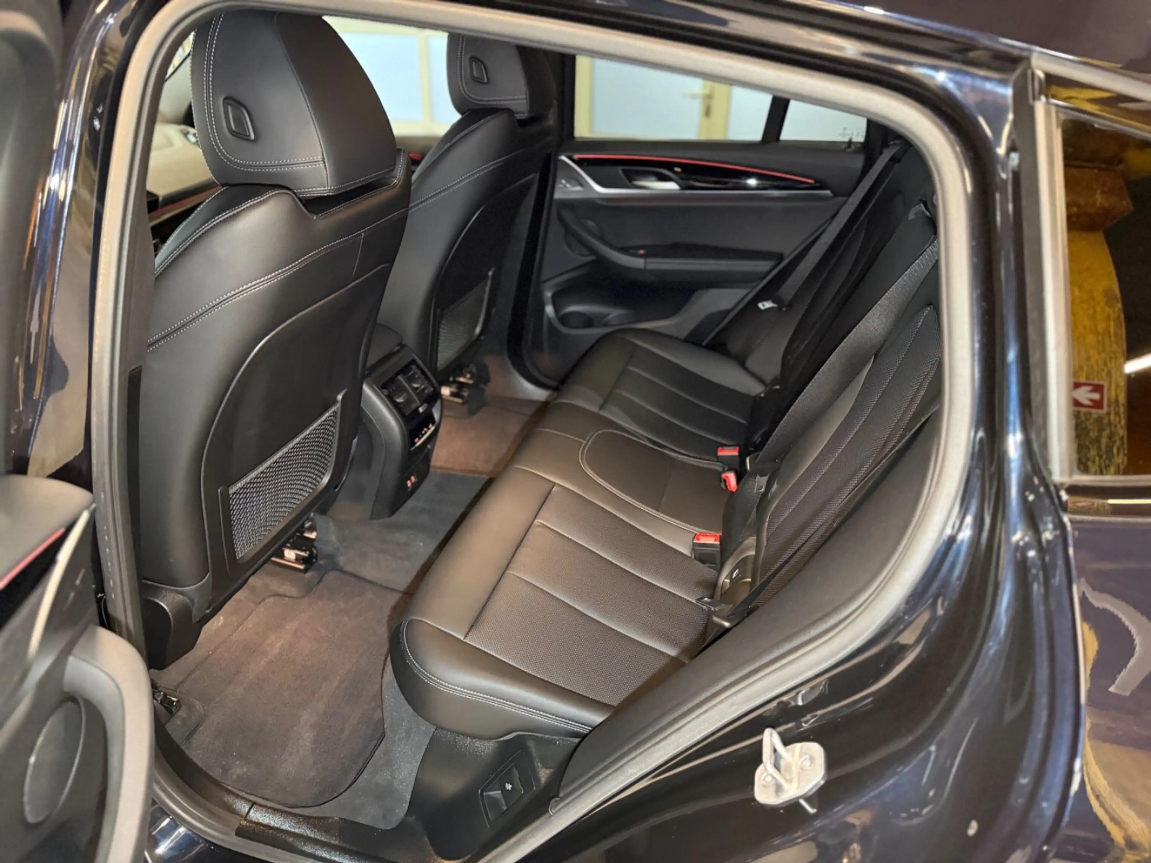 BMW X4 xDrive 30d M Sport~STANDHEIZUNG~LASER~HEAD-UP — photo 14
