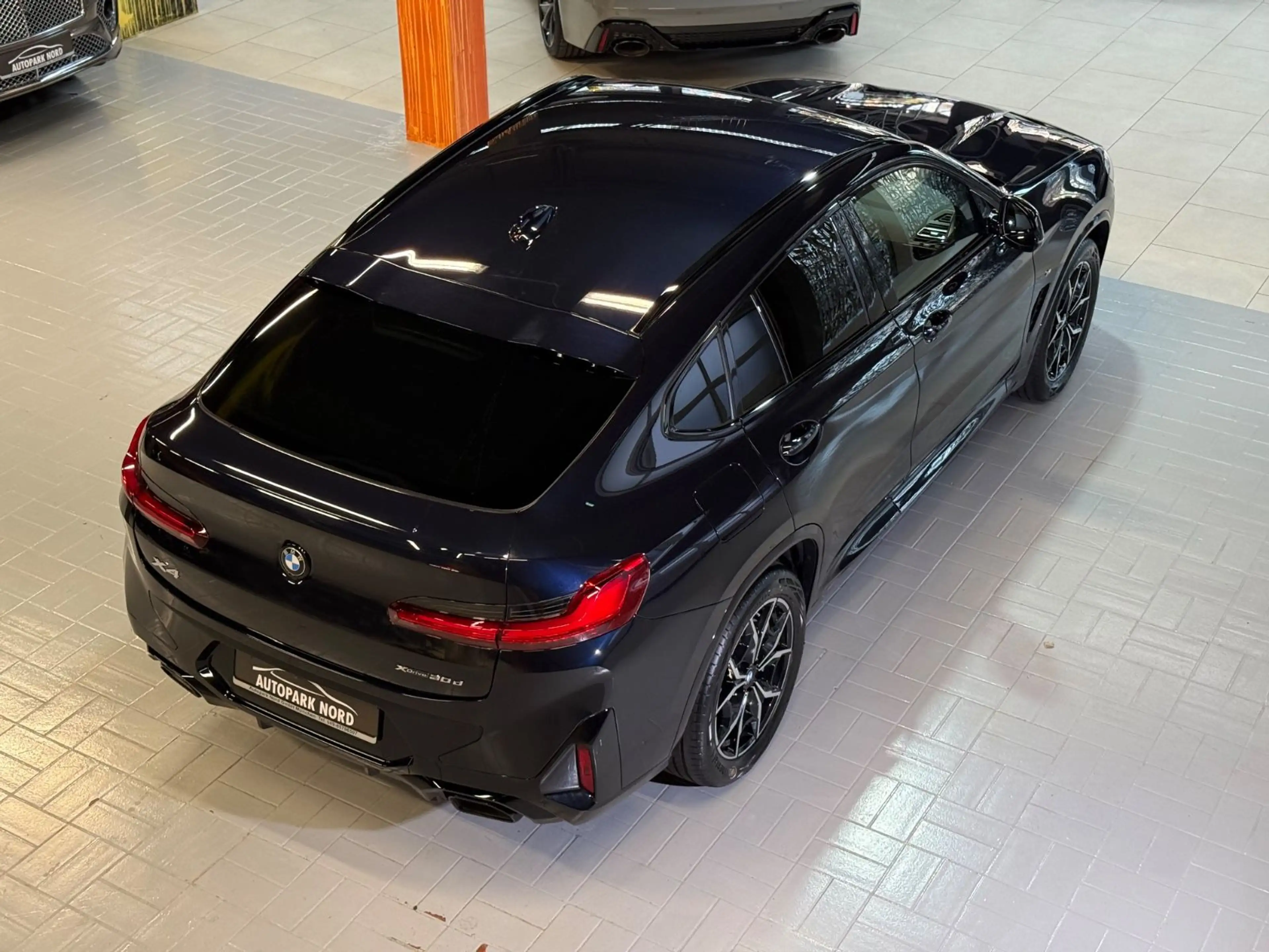 BMW X4 xDrive 30d M Sport~STANDHEIZUNG~LASER~HEAD-UP — photo 10