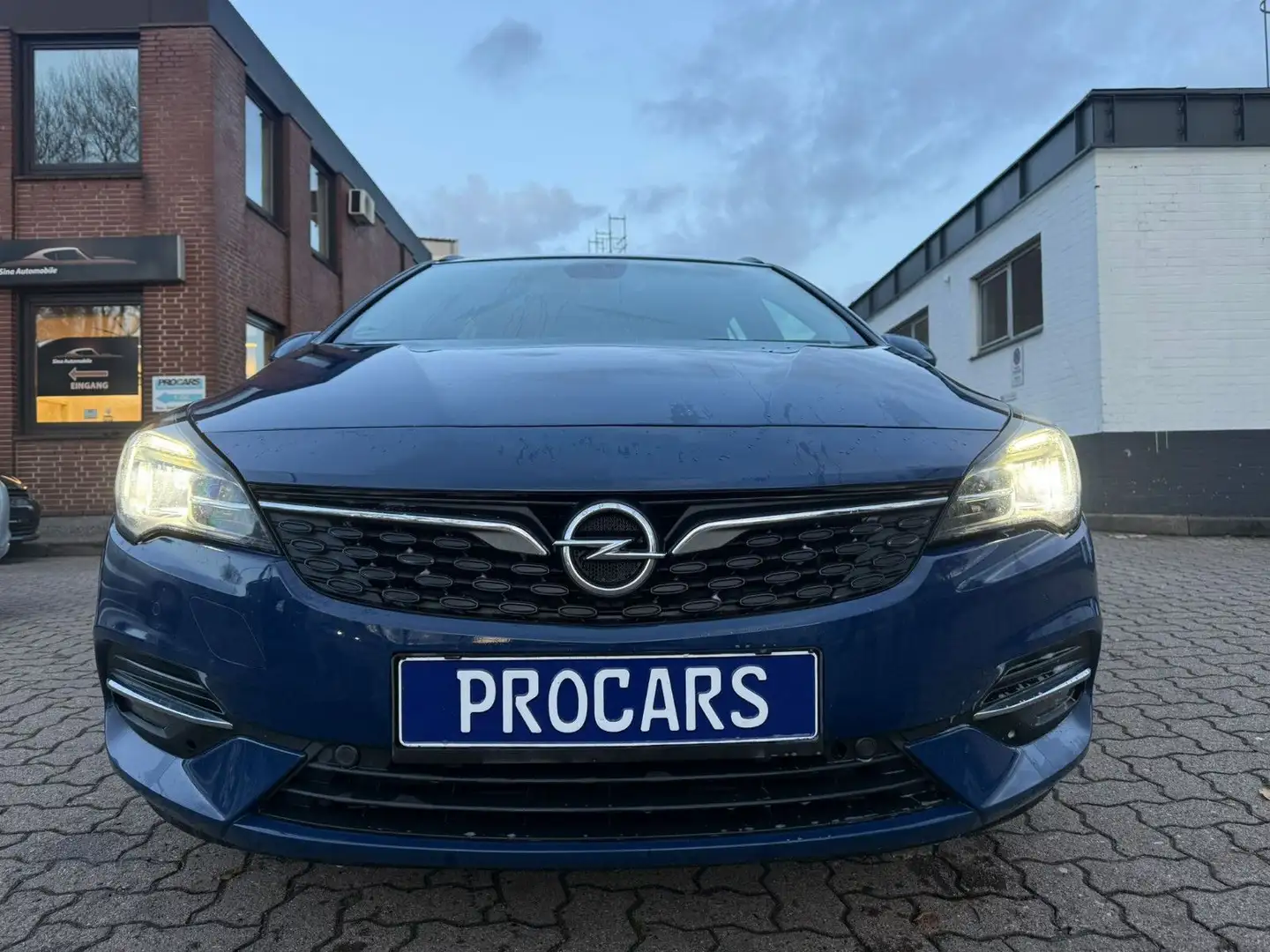 Opel Astra K Sports Tourer 1.5 D*LED*NAVI*SITZ*R-CAM Bleu - 1