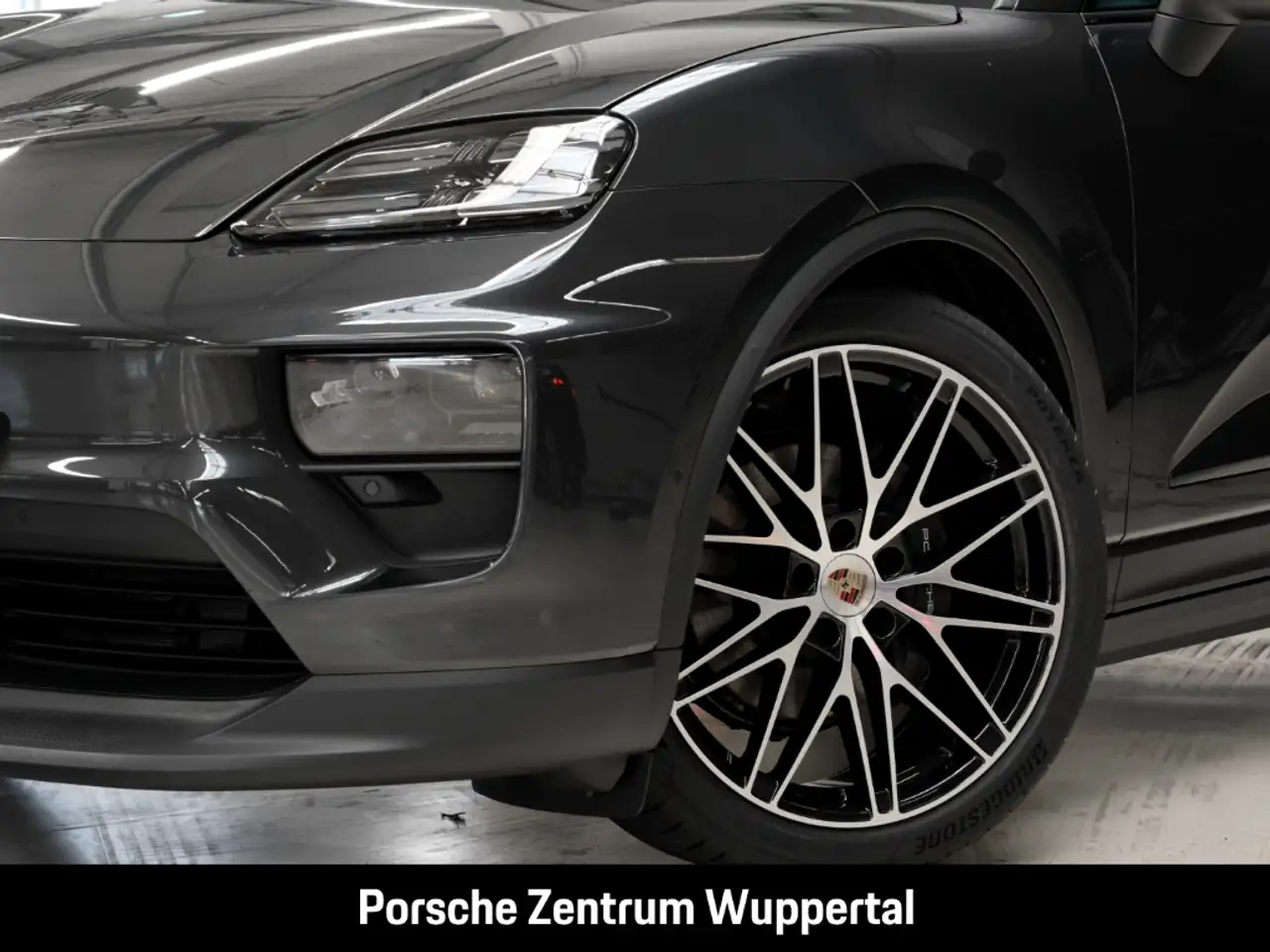 Porsche Macan 4 BOSE Luftfederung Panorama LED-Matrix 6