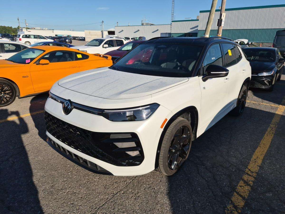 2026 Volkswagen Tiguan COMFORTLINE BLACK EDITION/4MOTION/PANOROOF/LEATHER