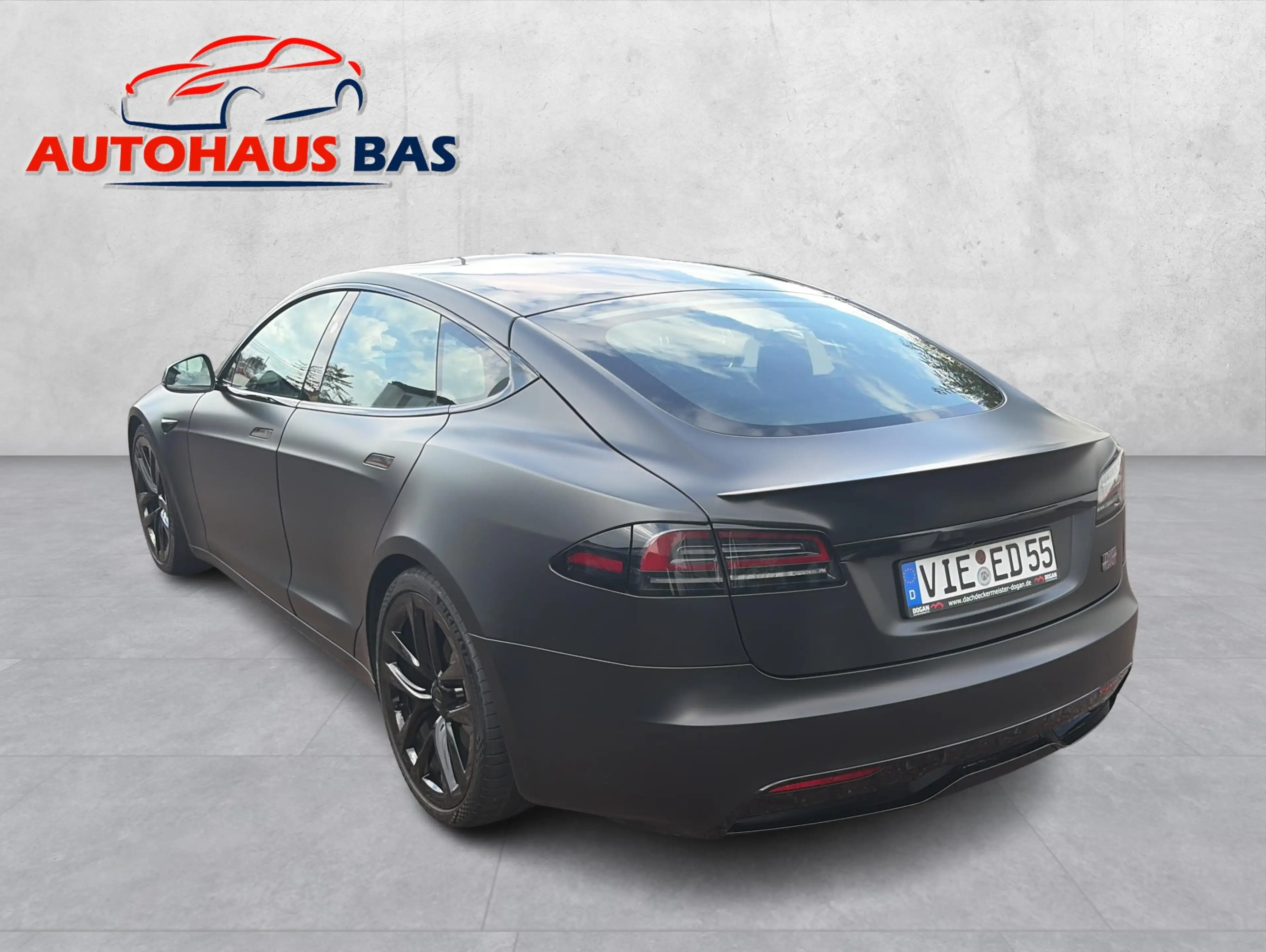 Tesla Model S Plaid* Yoke* Mwst ausweisbar*1.Hand — photo 9