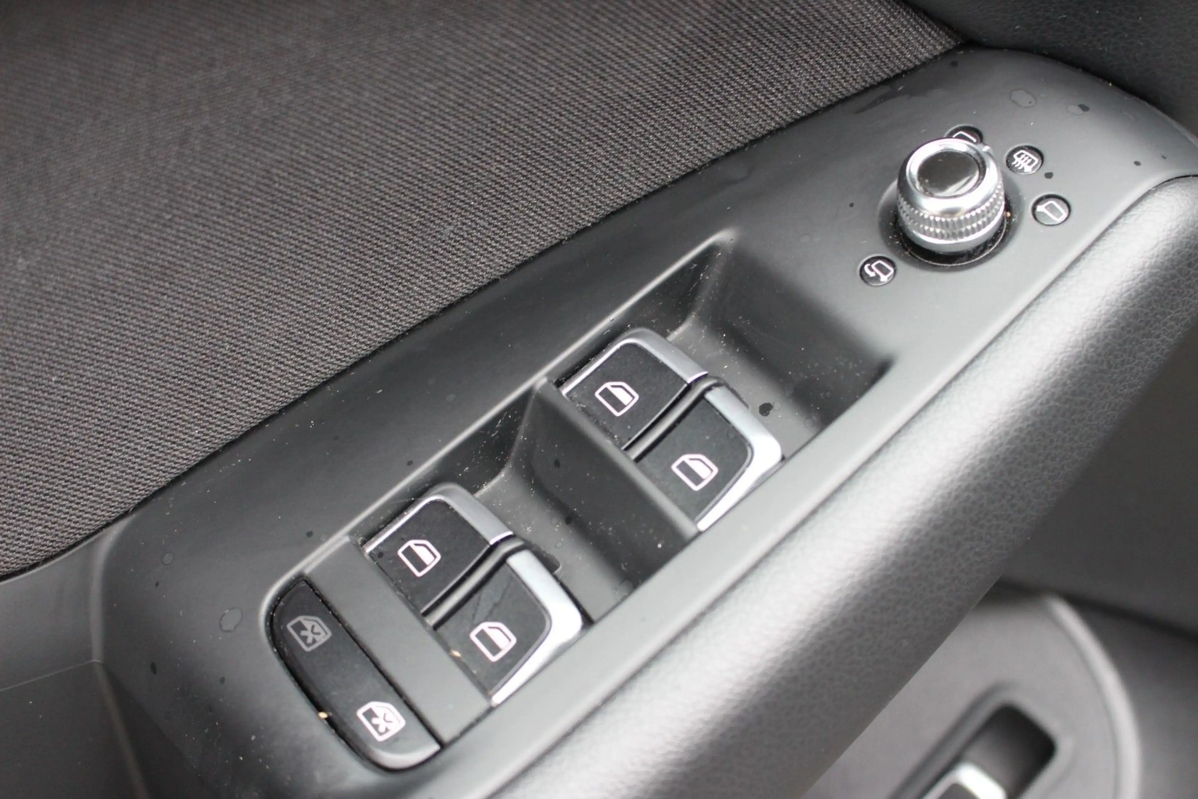 Audi Q5 2.0 TDI QUATTRO/VOLL SHEFT/BIXENON/AHK/PDC/BT — photo 9