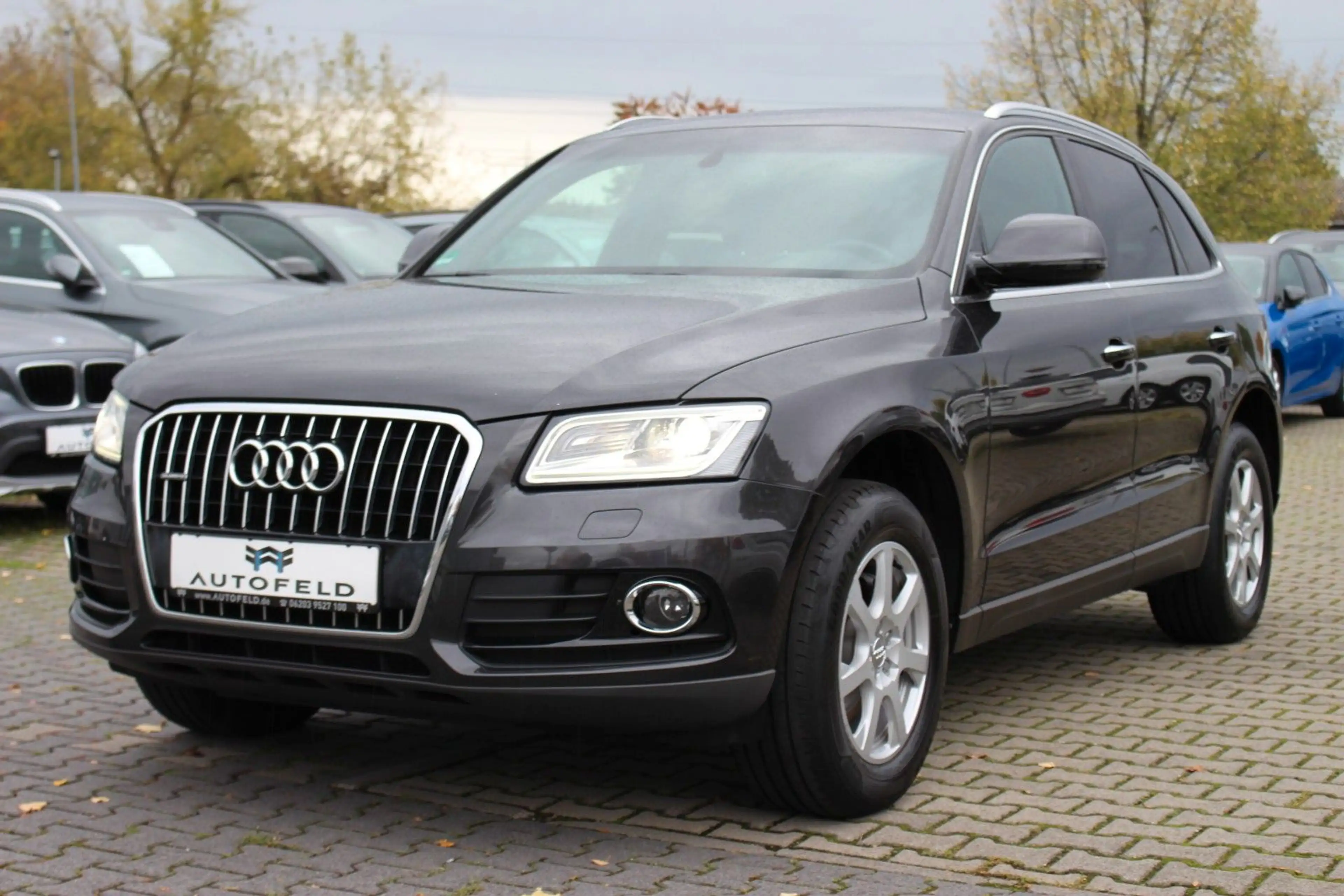 Audi Q5 2.0 TDI QUATTRO/VOLL SHEFT/BIXENON/AHK/PDC/BT