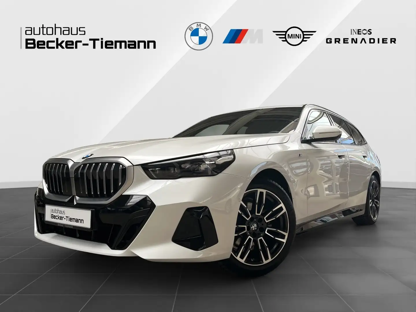 BMW 520 d Touring M Sport/AHK/Memory/PAPro/HK-Sound Weiß - 1