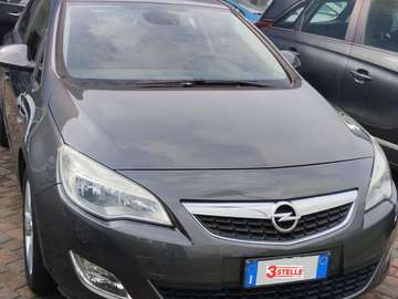 Astra 5p 1.6 Cosmo 115cv 5p
