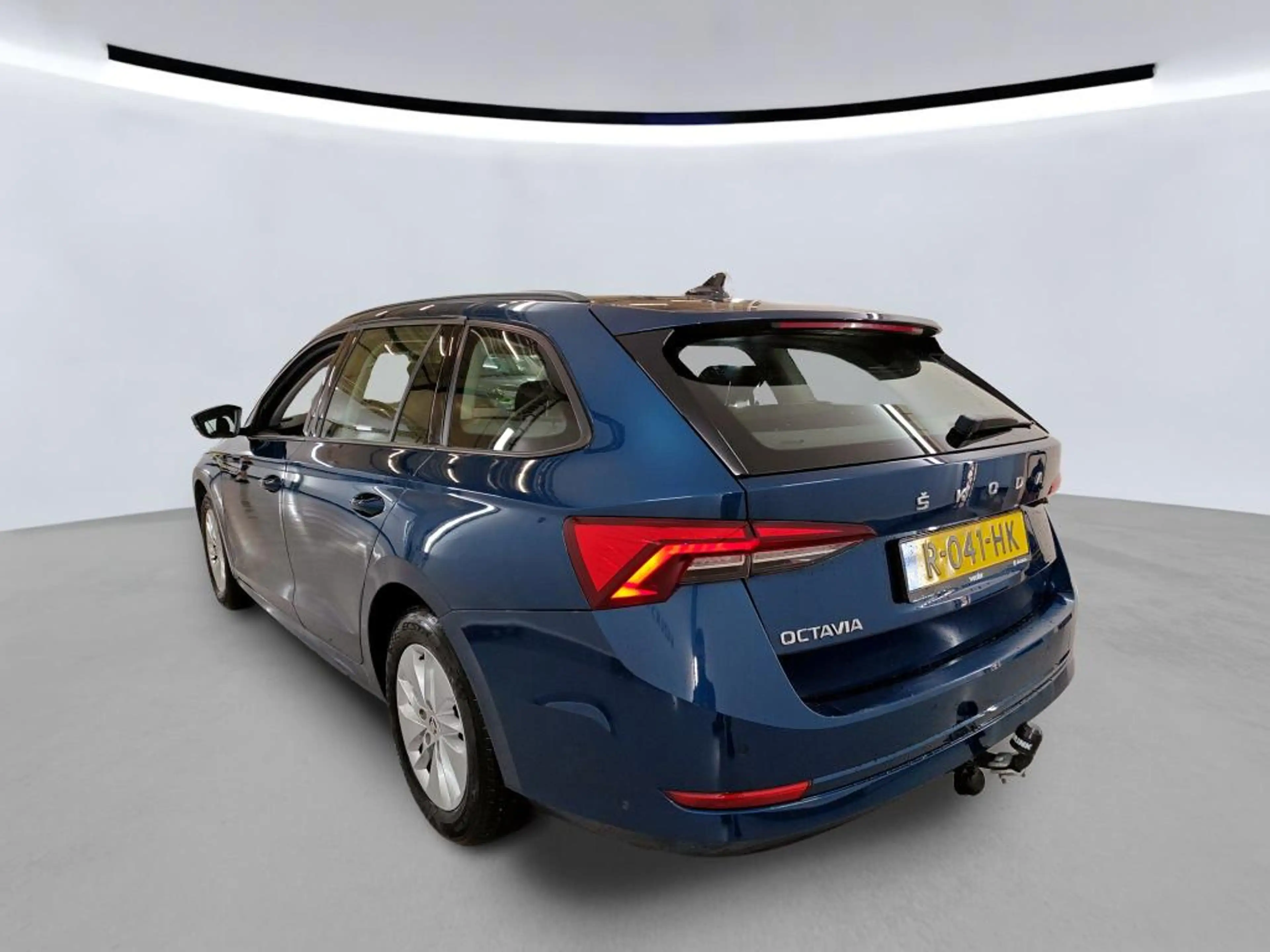 Skoda Octavia Combi 1.0 TSI 110PK Ambition / Navigatie / LM 16 i — photo 10