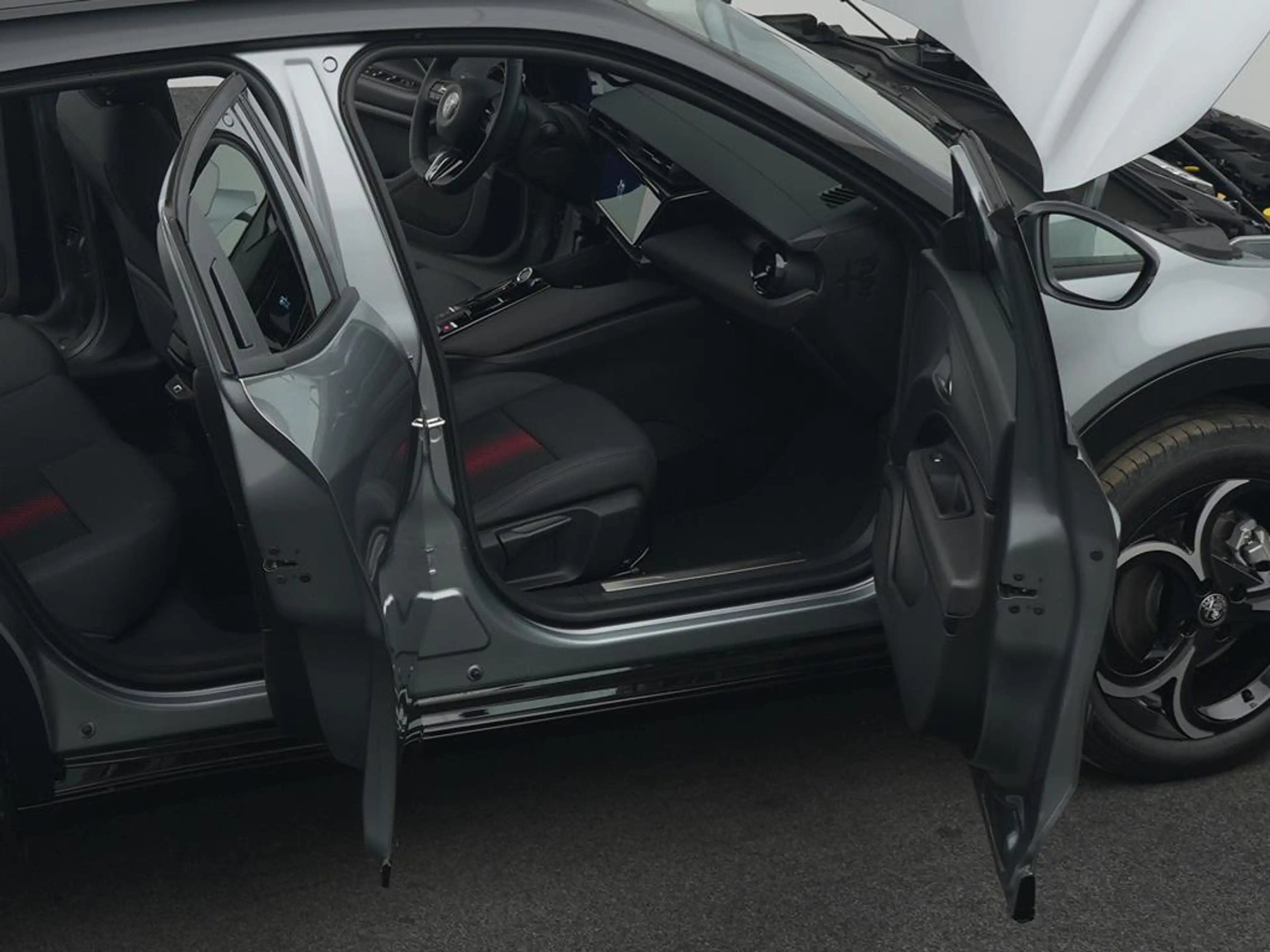 Alfa Romeo Junior Ibrida 1.2 VGT 48V-Hybrid 107 kW Ti — photo 13