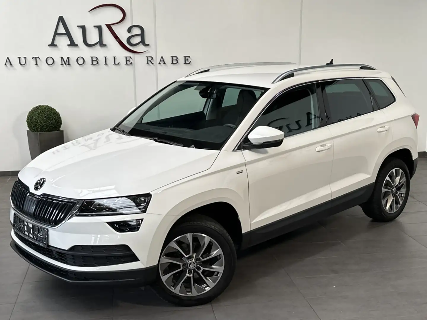 Skoda Karoq 1.5 TSI DSG Clever NAV+LED+ACC+SHZ+CARPLAY Weiß - 2