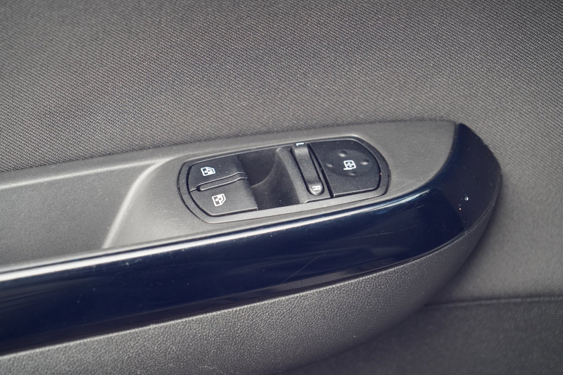 Opel Corsa 1.4 Color Edition / Stoel & stuurverwarming / Carp — photo 20