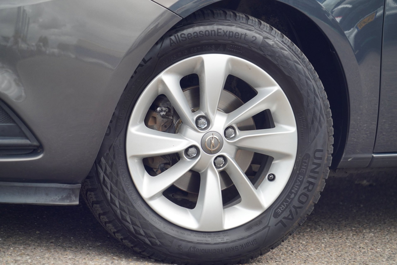 Opel Corsa 1.4 Color Edition / Stoel & stuurverwarming / Carp — photo 3