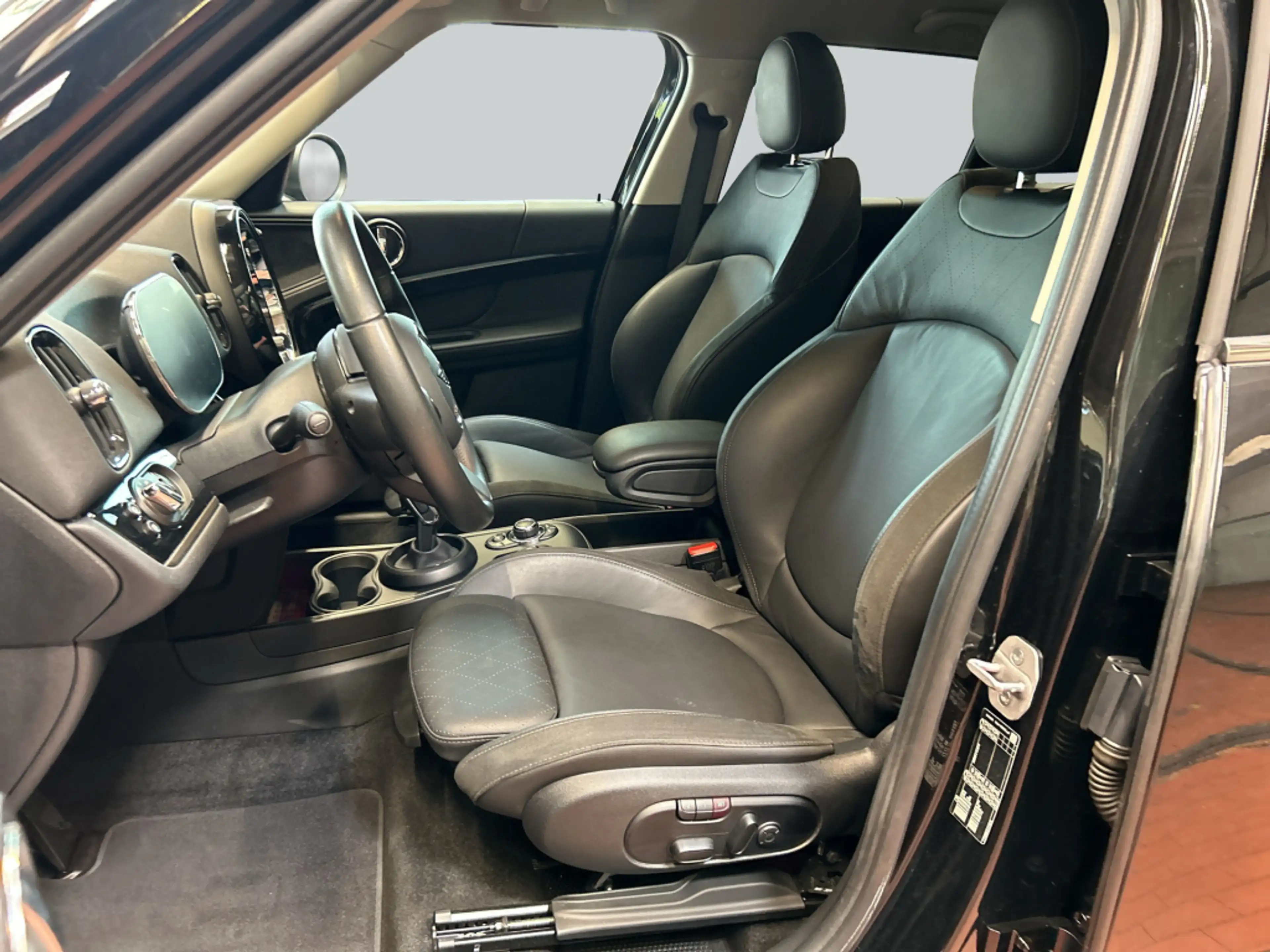 MINI Cooper Countryman Cooper Countryman Aut. Classic Trim Pano HeadUp — photo 11