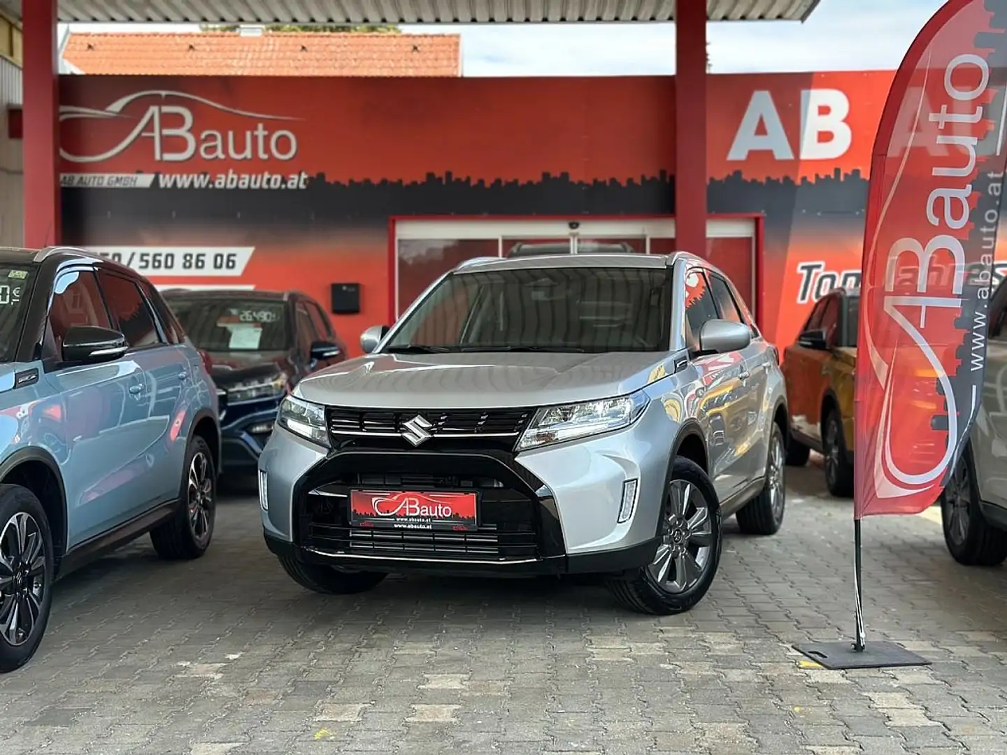 Suzuki Vitara 1,4 DITC Hybrid ALLGRIP shine *Inkl. Navi, Face... Zilver - 2