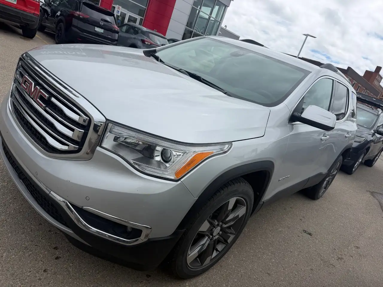 GMC Acadia снимка GMC Acadia
