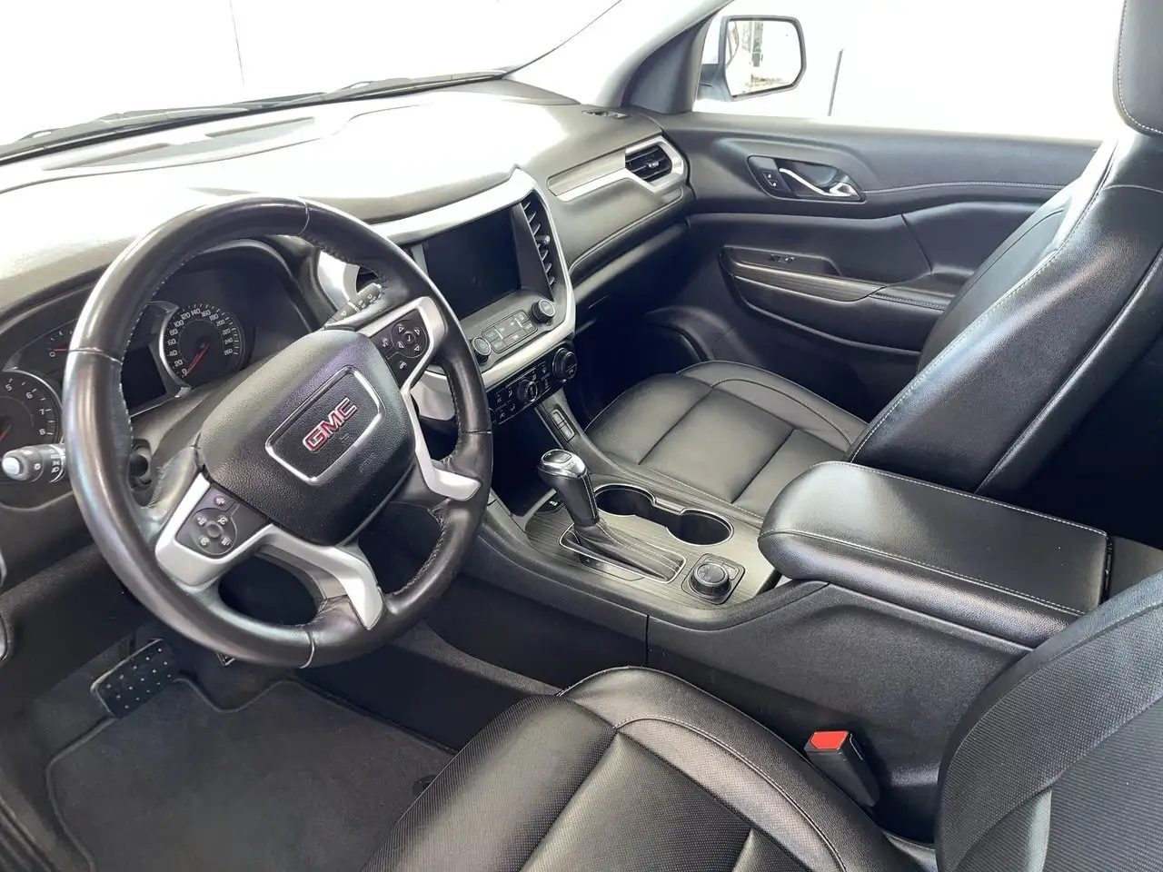 GMC Acadia photo GMC Acadia