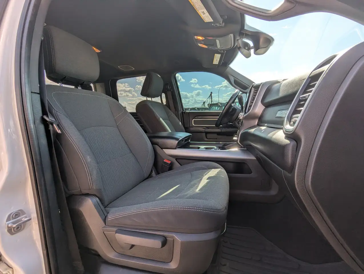 RAM 3500 снимка RAM 3500