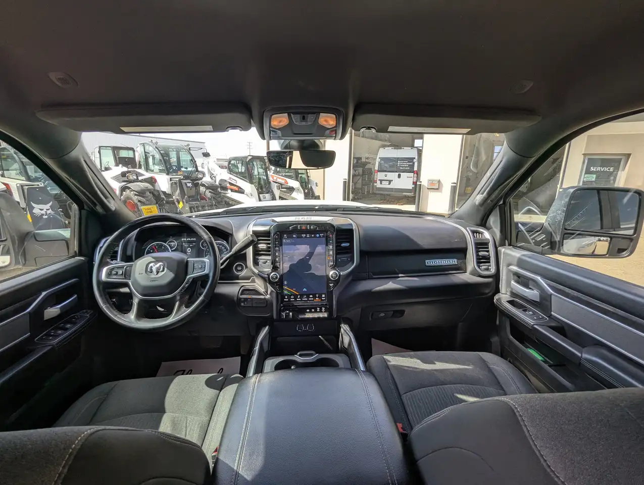 RAM 3500 снимка RAM 3500