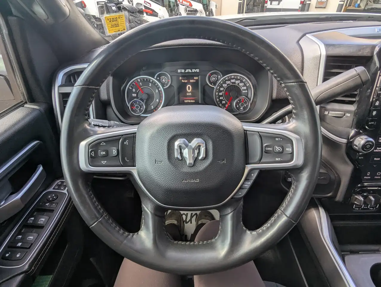 RAM 3500 снимка RAM 3500