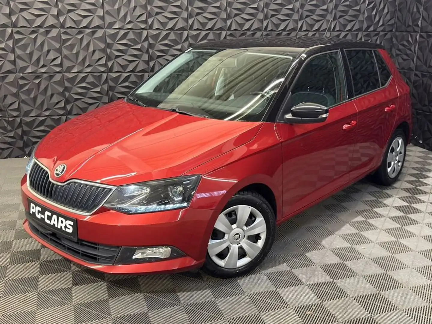 Skoda Fabia 1.0 MPI Ambition Rouge - 1