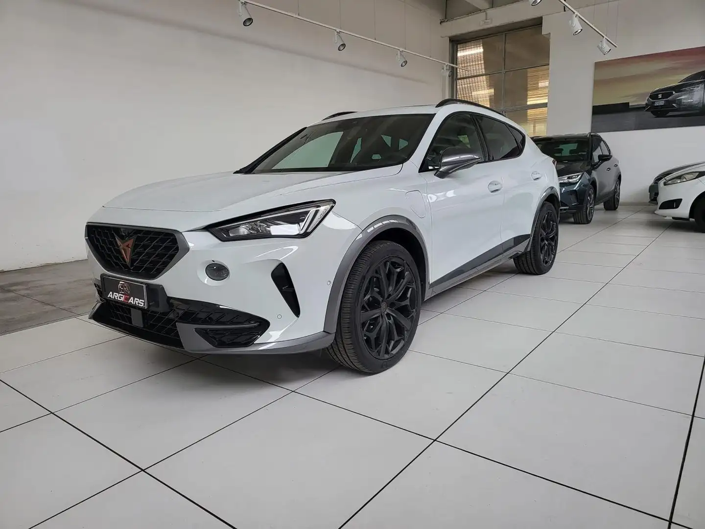 CUPRA Formentor Formentor 1.4 e-hybrid VZ Priority 245cv dsg Bianco - 1
