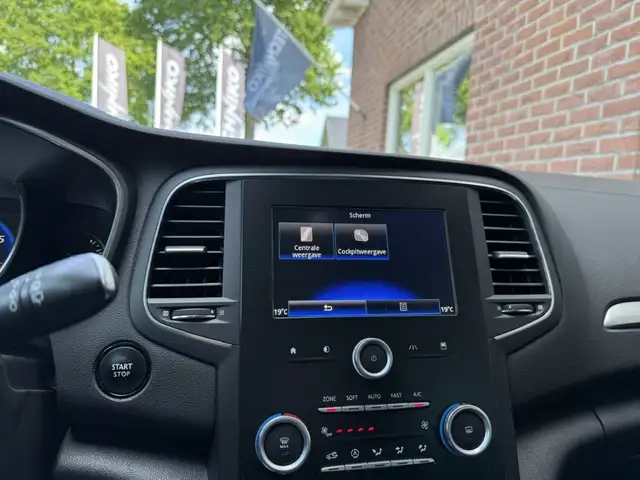 Renault Megane view 17