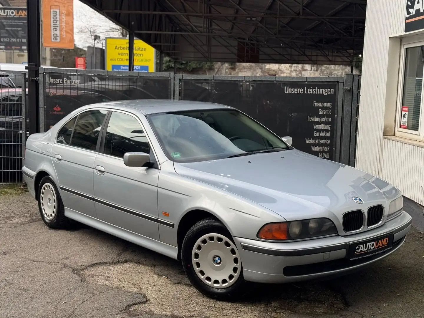 BMW 520 i *NUR 149TKM*TÜV NEU*SCHIEBEDACH* Срібний - 1