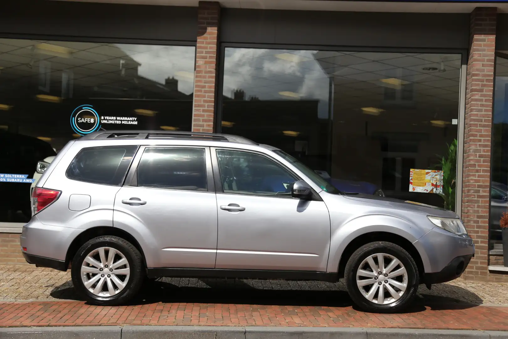 Subaru Forester 2.0 XS Premium Automaat Schuifdak Camera Gris - 2