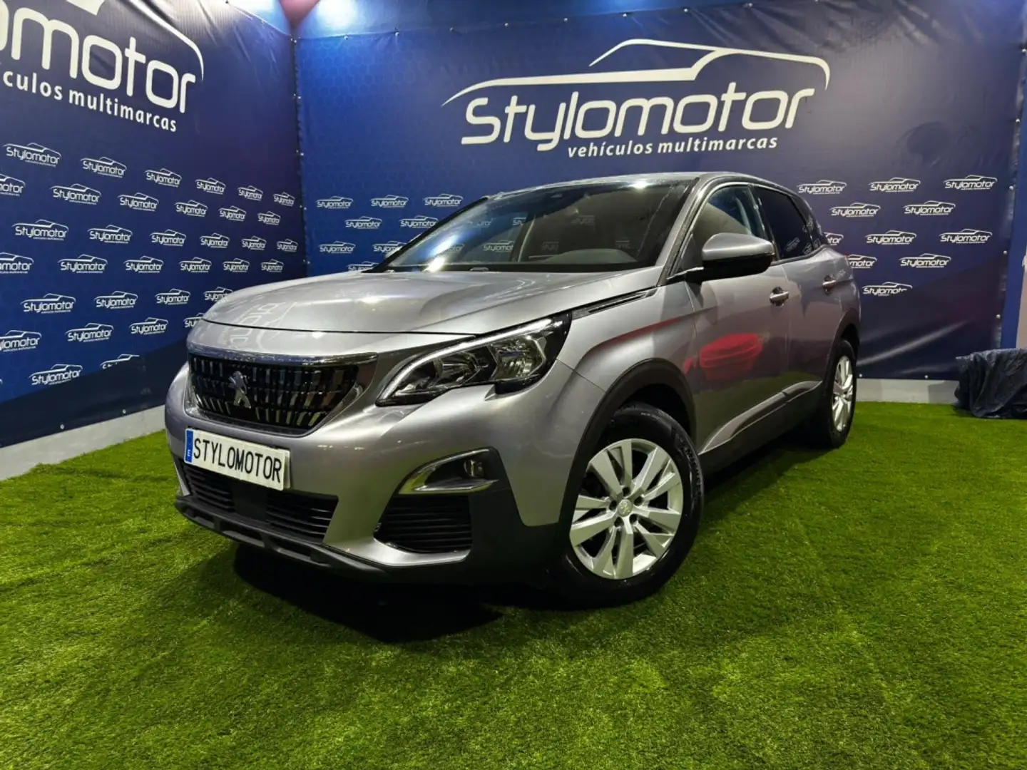 Peugeot 3008 1.5BlueHDi Active Pack S&S 130 Gris - 1