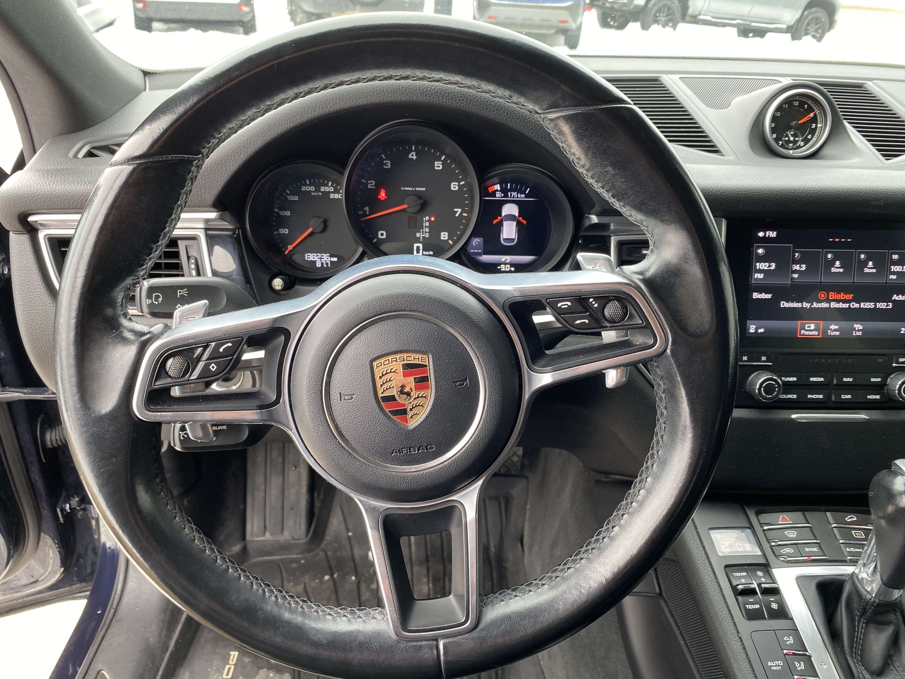 2017 Porsche Macan AWD w/2.0L Turbo Engine, Leather & Power Sunroof thumb 14