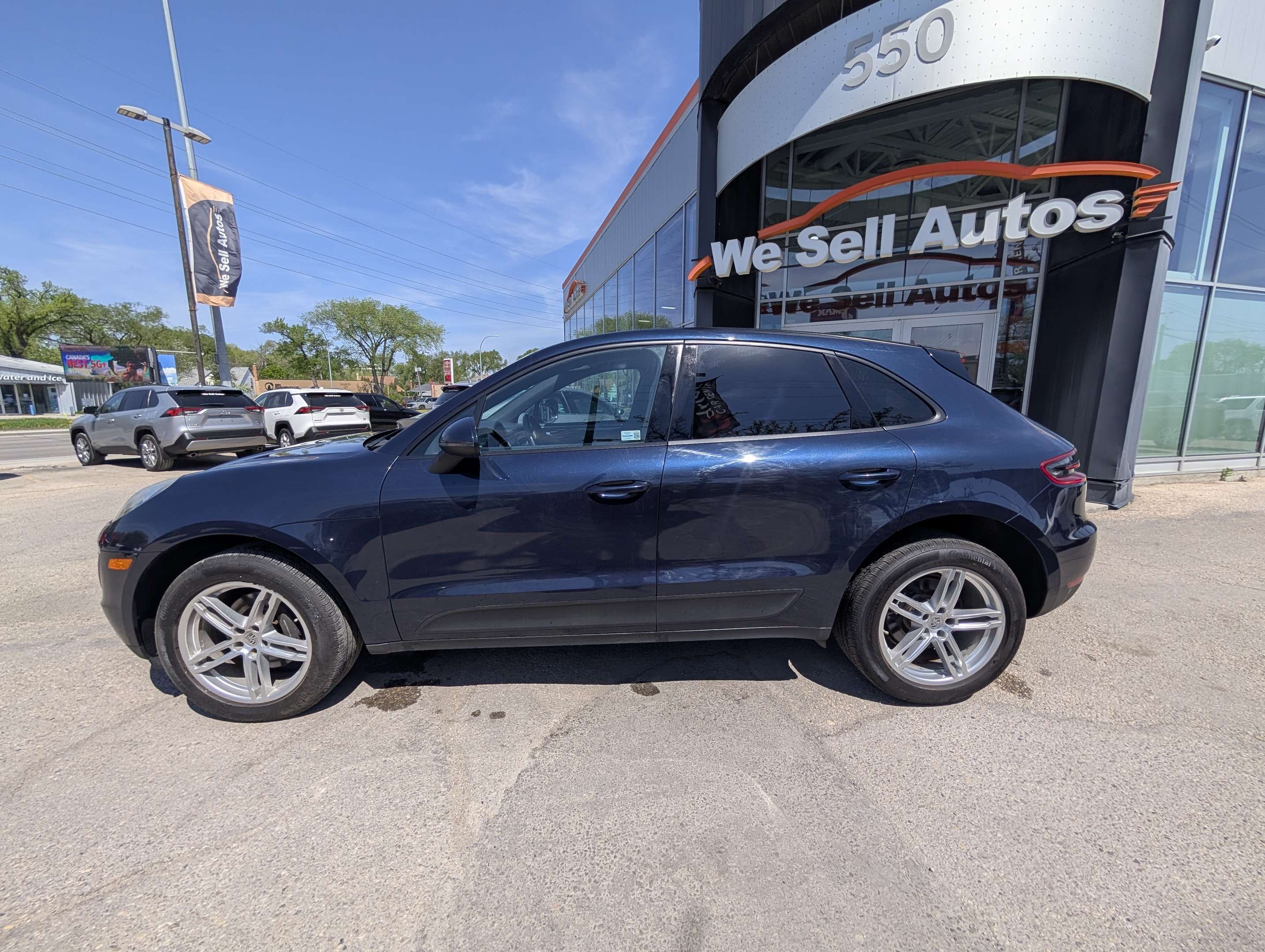 2017 Porsche Macan AWD w/2.0L Turbo Engine, Leather & Power Sunroof thumb 7